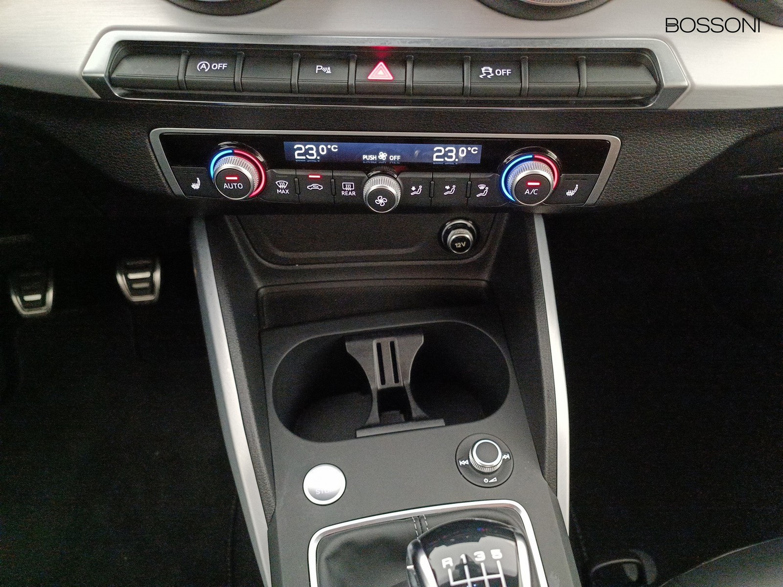 11 - Audi Q2 30 2.0 tdi s line edition