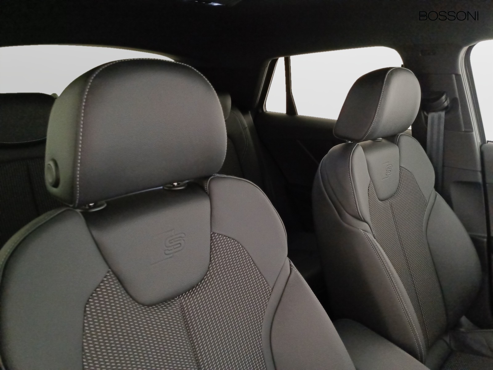 22 - Audi Q2 30 2.0 tdi s line edition