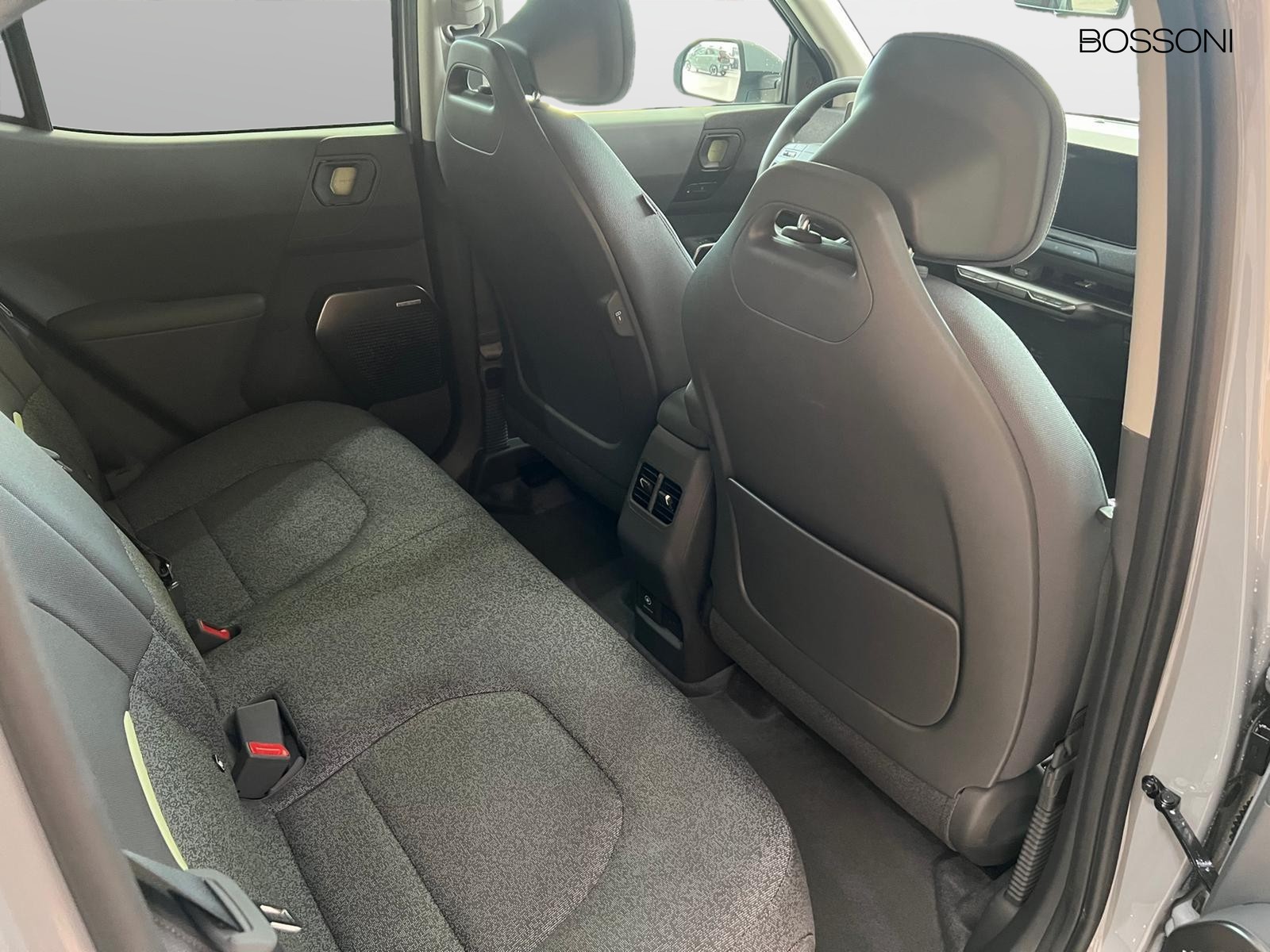 8 - Kia EV2 42,2 kwh earth obc 22kw