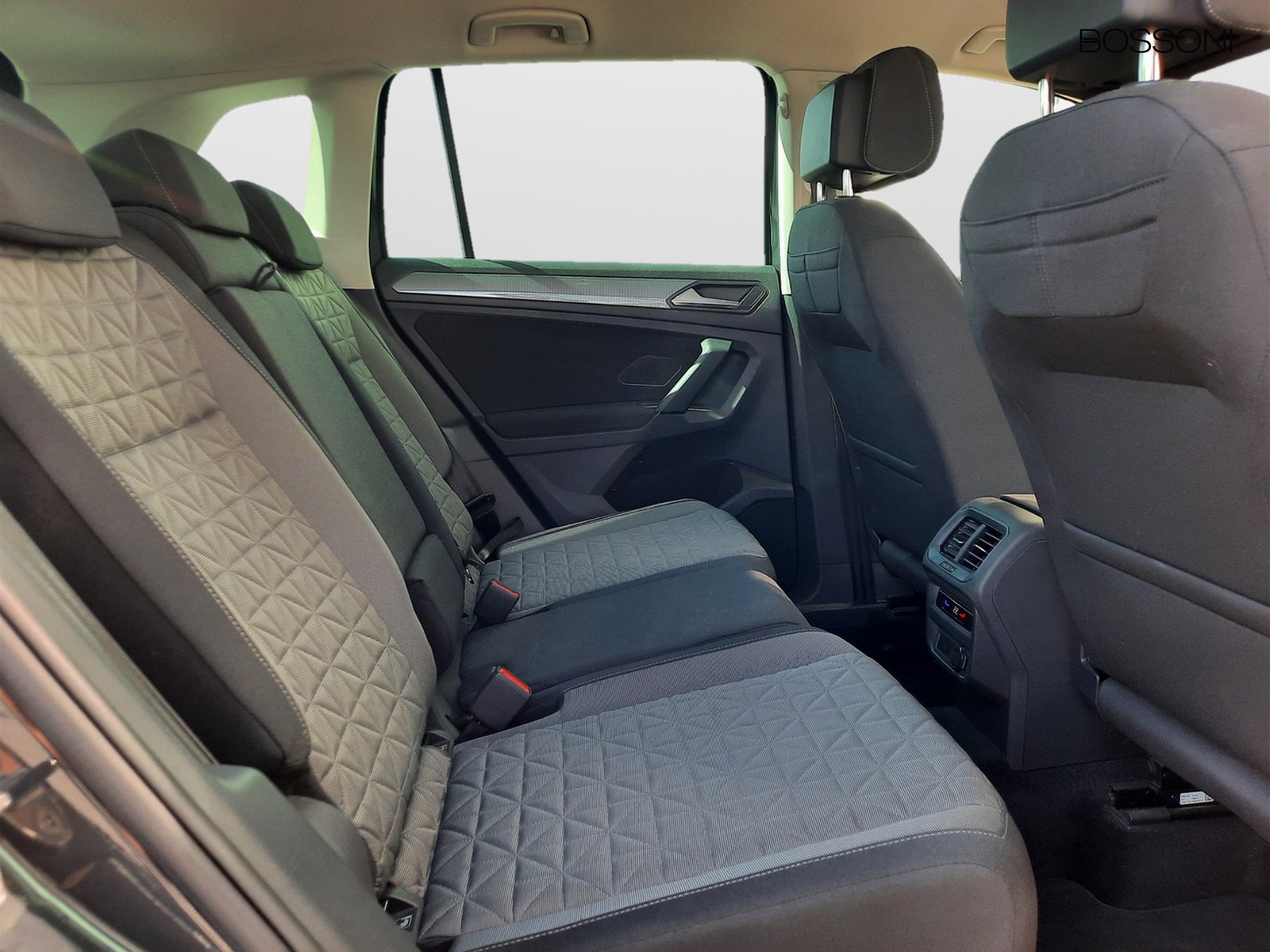 10 - Volkswagen Tiguan 2.0 tdi scr 150cv life dsg
