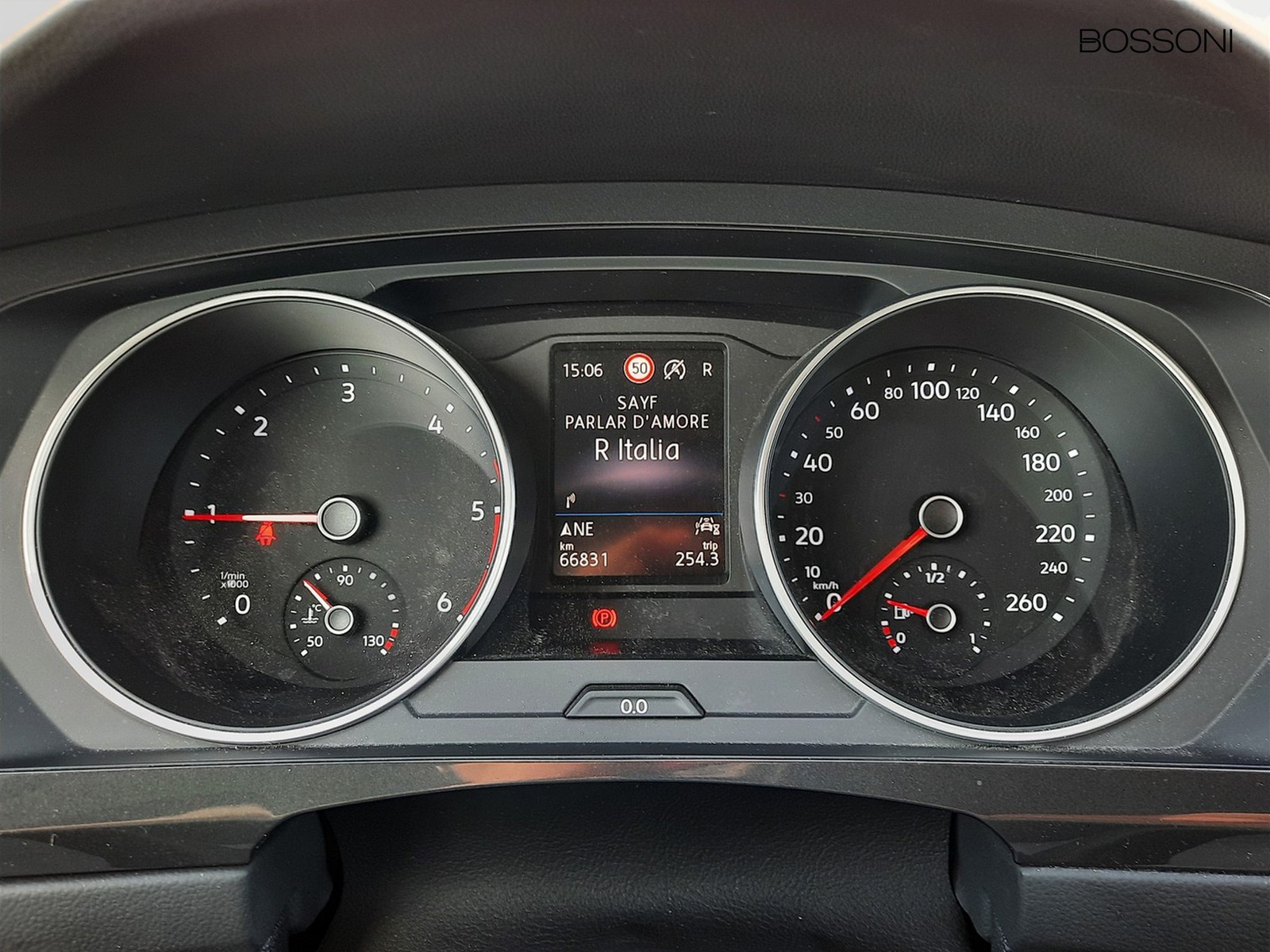 18 - Volkswagen Tiguan 2.0 tdi scr 150cv life dsg