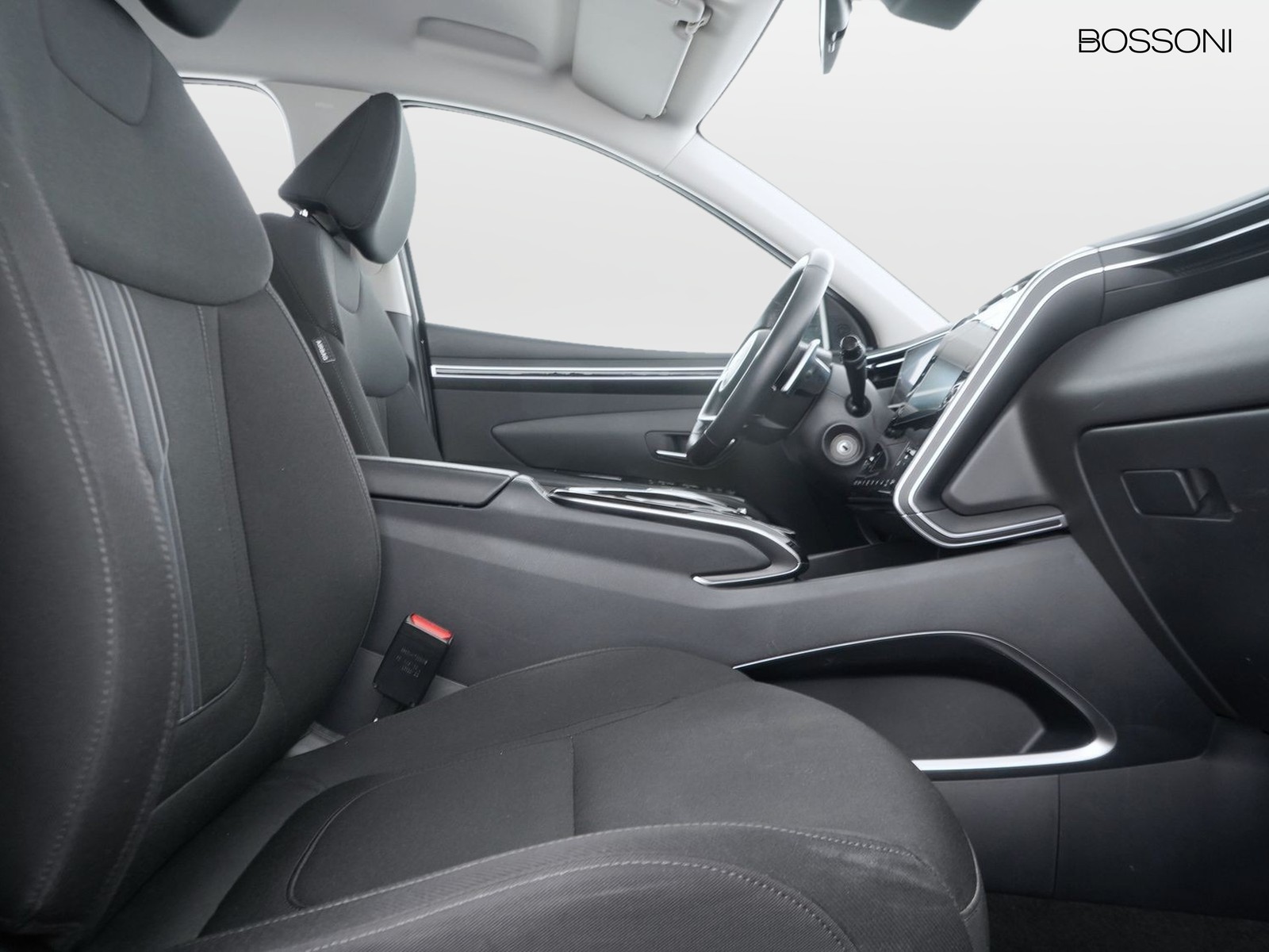 8 - Hyundai Tucson 1.6 hev xtech 2wd at