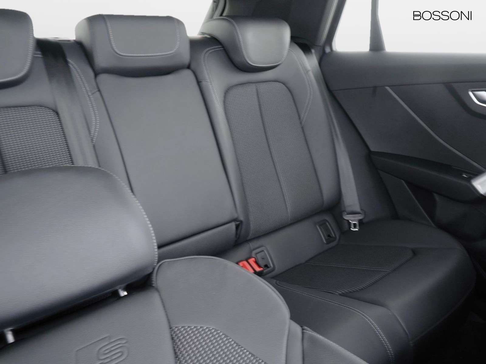 21 - Audi Q2 30 2.0 tdi s line edition