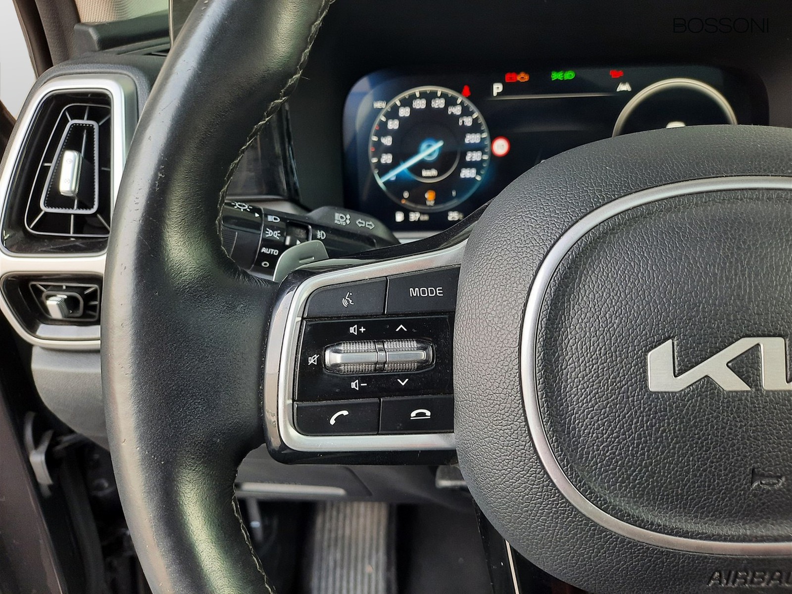 15 - Kia Sorento 1.6 t-gdi phev evolution awd at6