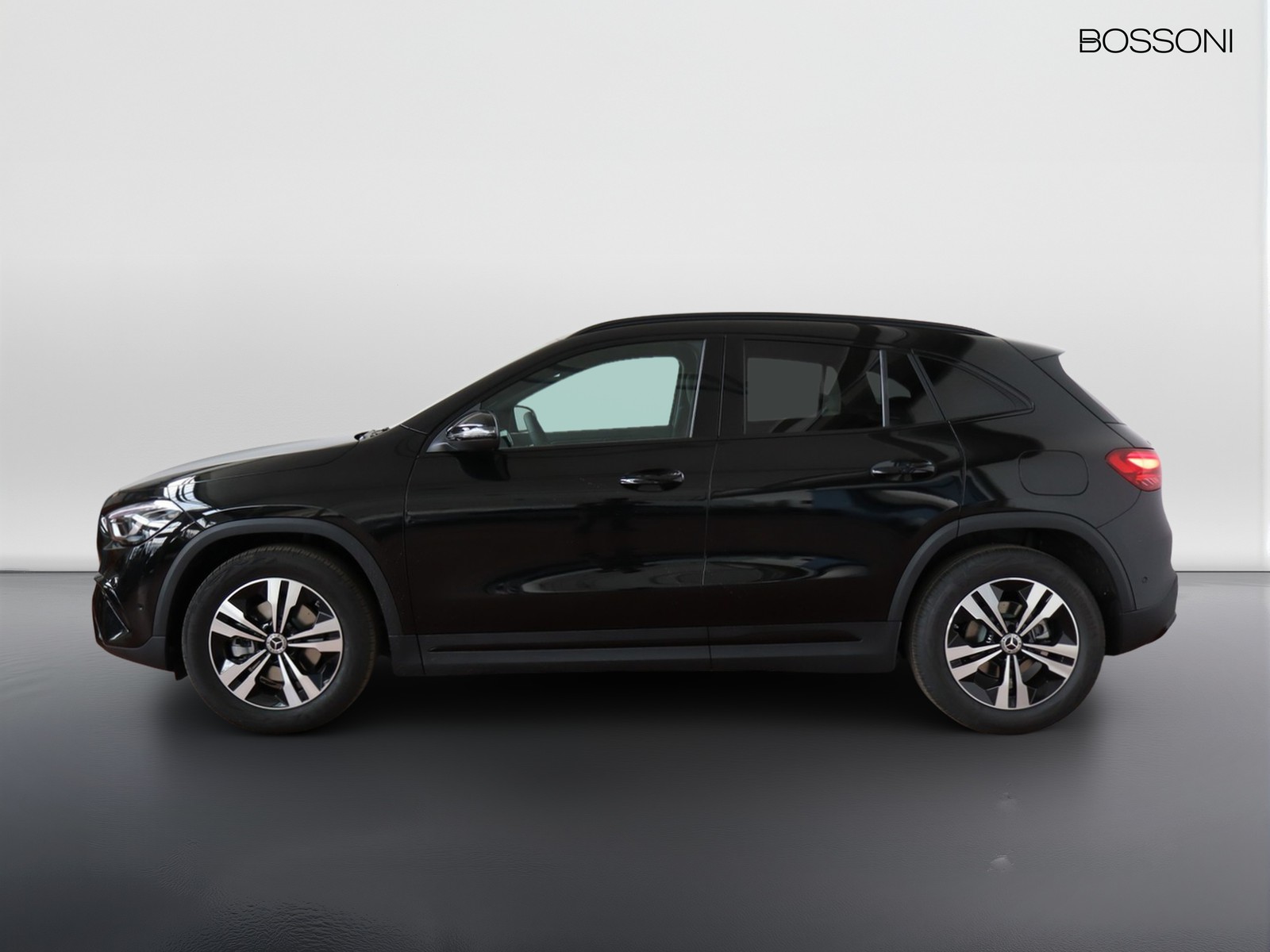 3 - Mercedes GLA 200 d progressive extra 8g-dct