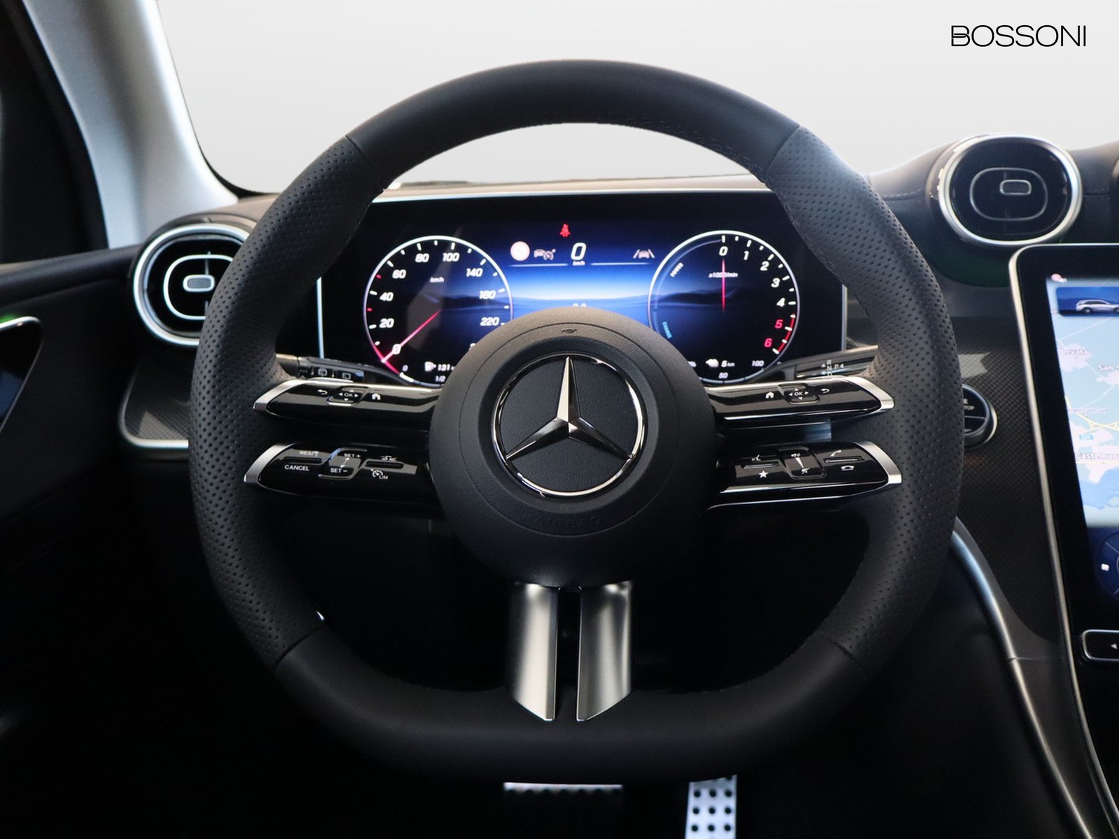 16 - Mercedes GLC suv 300 de plug in hybrid amg line advanced tech 4matic 9g-tronic