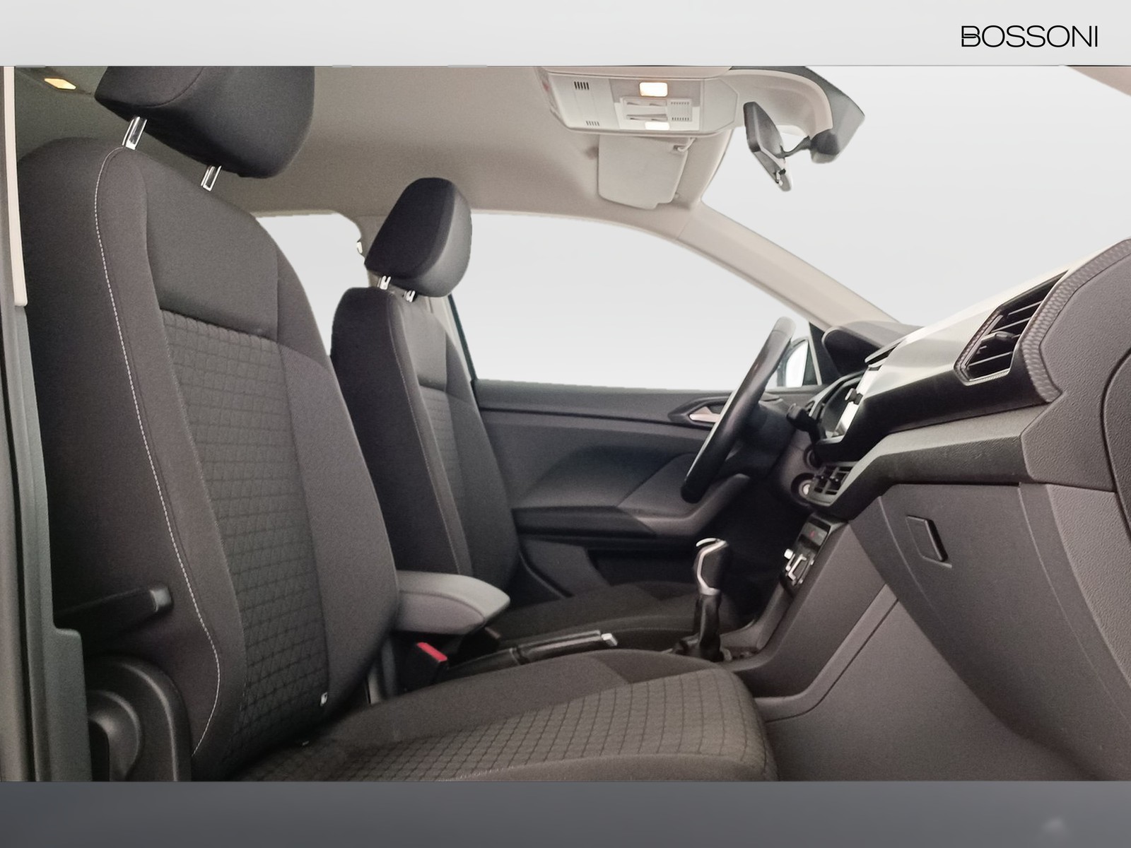 8 - Volkswagen T-Cross 1.0 tsi 110cv style