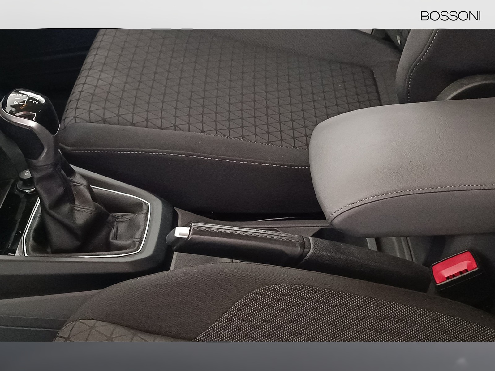 21 - Volkswagen T-Cross 1.0 tsi 110cv style
