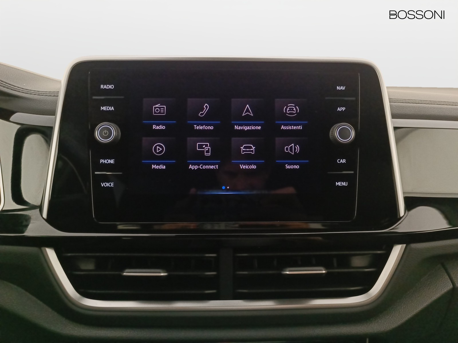 10 - Volkswagen T-Roc 1.0 tsi 110cv r line