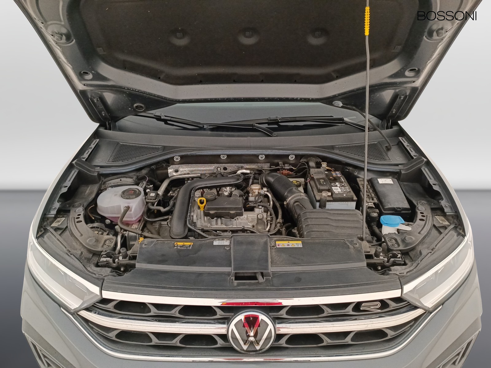 32 - Volkswagen T-Roc 1.0 tsi 110cv r line