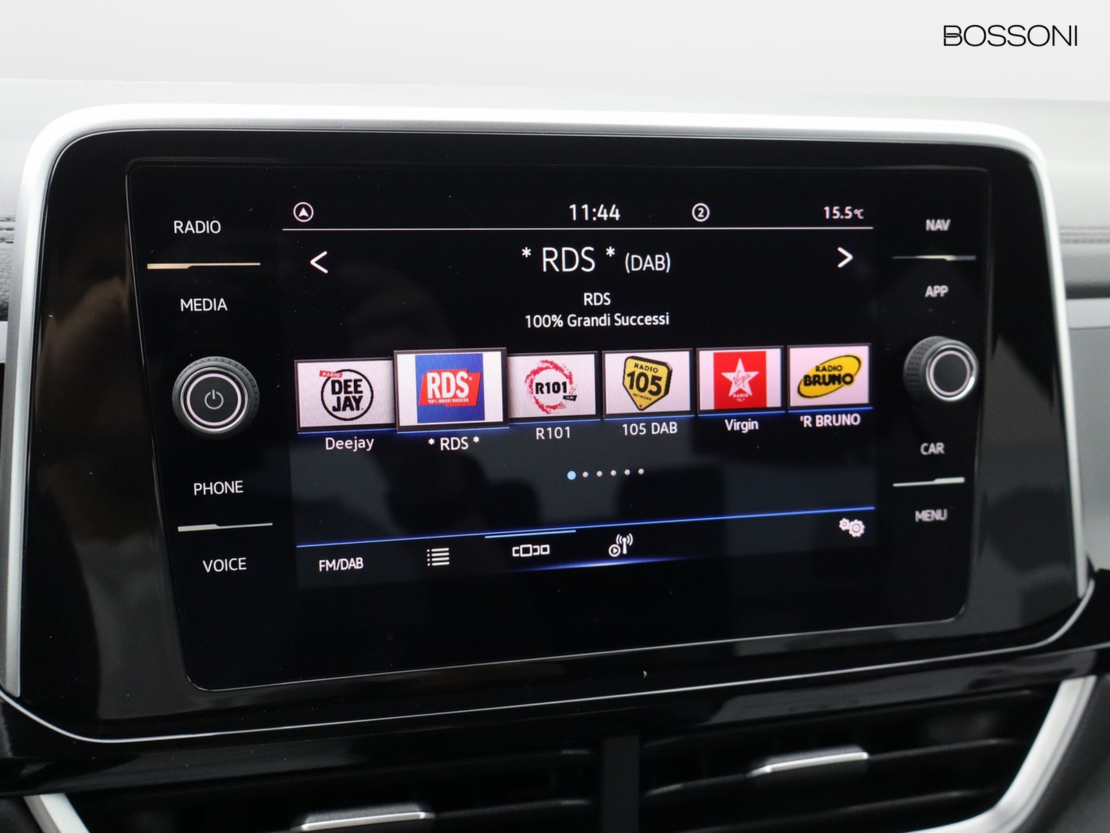 10 - Volkswagen T-Roc 1.5 tsi act r line dsg