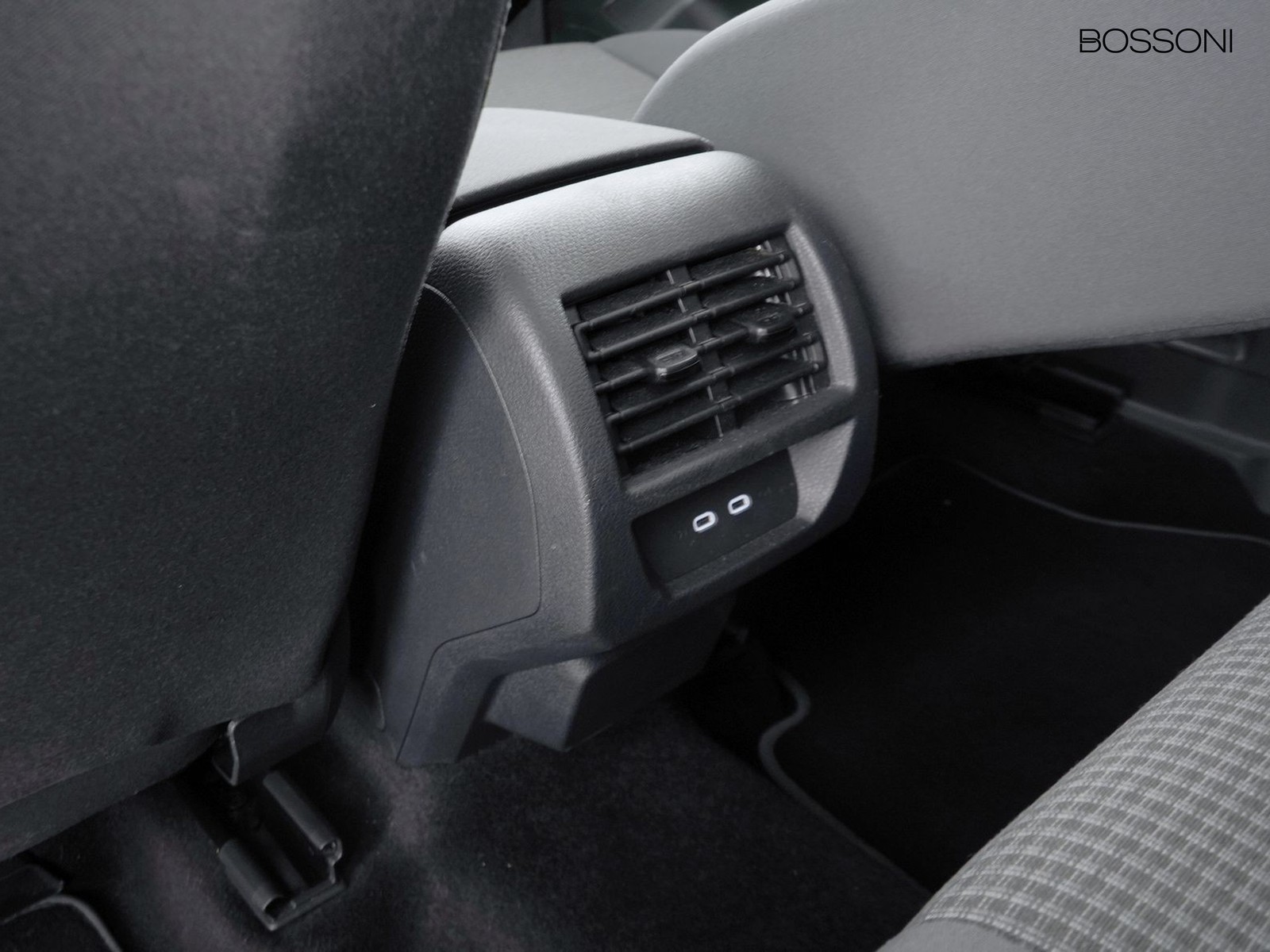 34 - Volkswagen VIC Caddy 1.5 tsi 114cv style