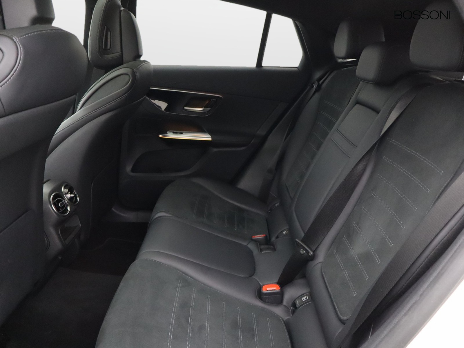 8 - Mercedes GLC coupe 220 d amg line premium 4matic 9g-tronic