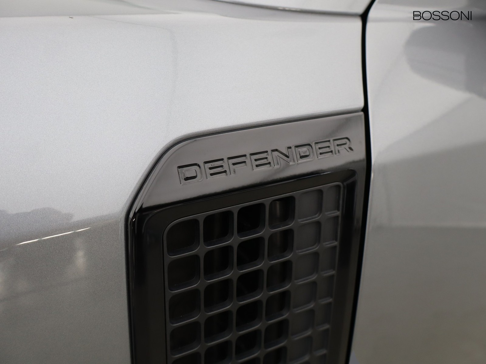 20 - Land Rover Defender 3.0 i6 mhev se awd auto