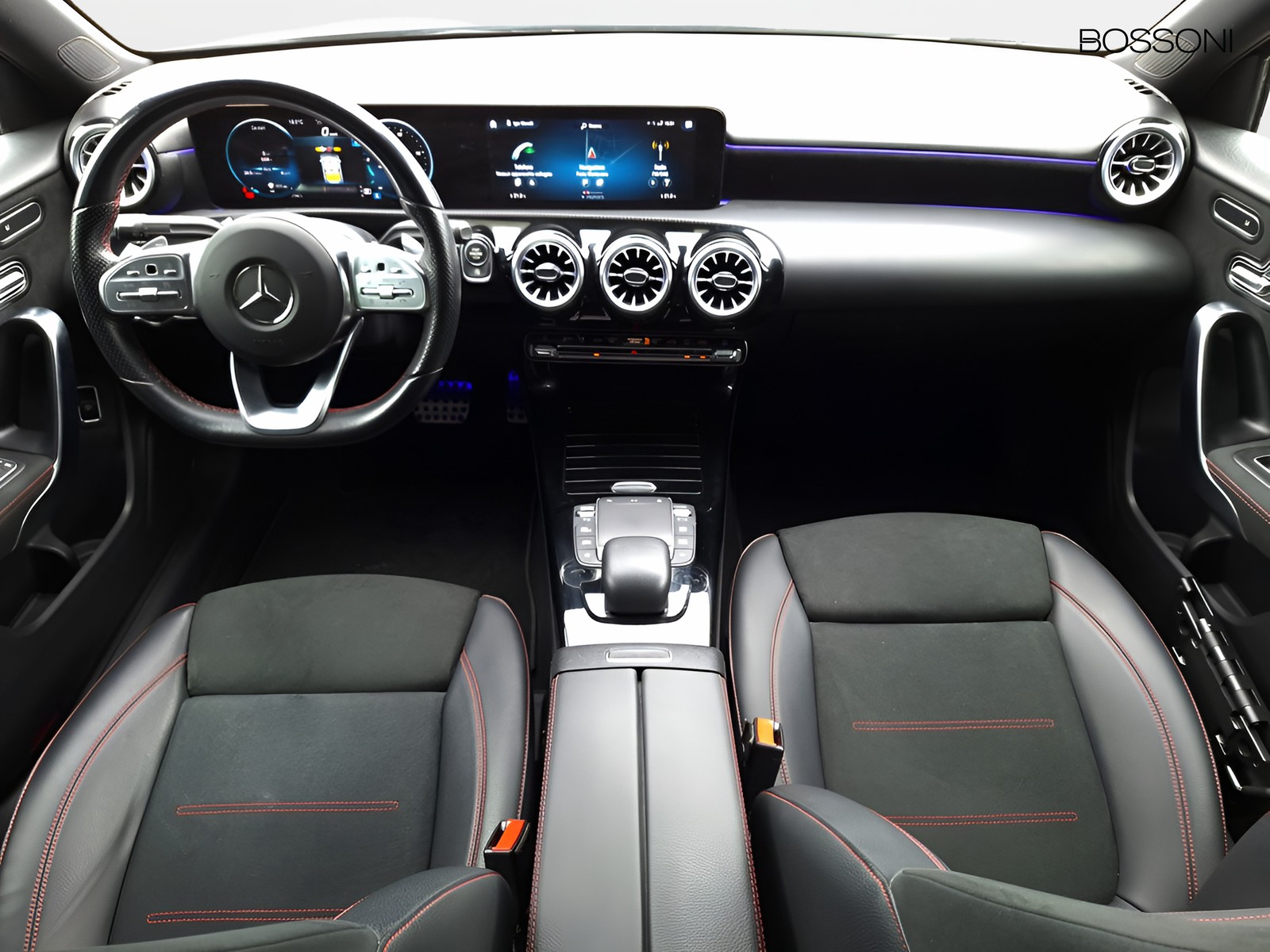 8 - Mercedes Classe A sedan 220 d premium 8g-dct