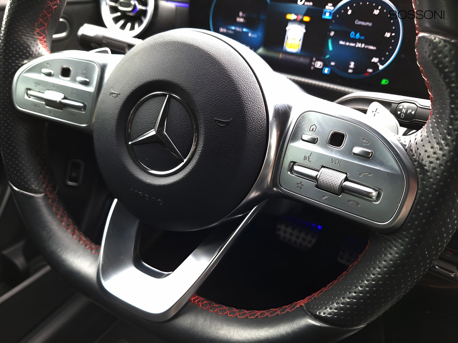 20 - Mercedes Classe A sedan 220 d premium 8g-dct