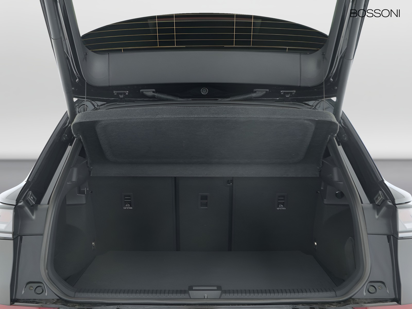10 - Volkswagen T-Roc 1.5 etsi act 150cv r-line dsg