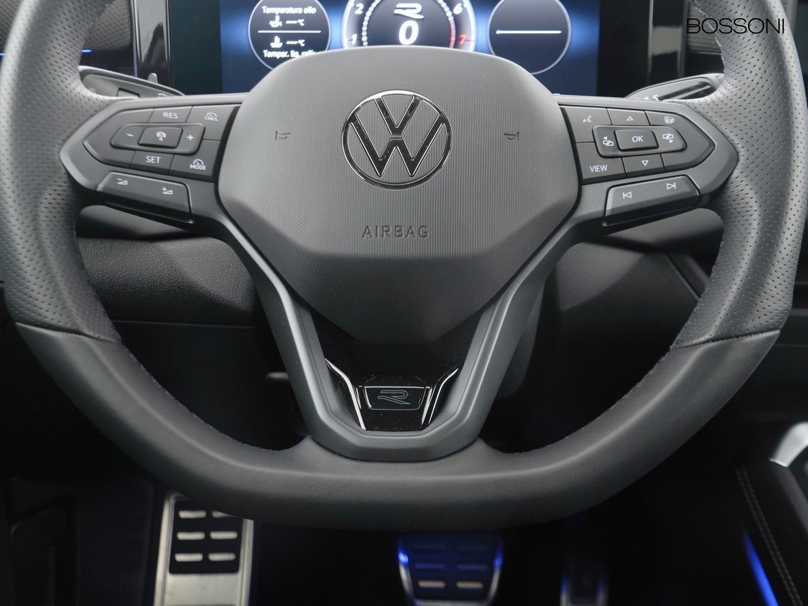 15 - Volkswagen T-Roc 1.5 etsi act 150cv r-line dsg