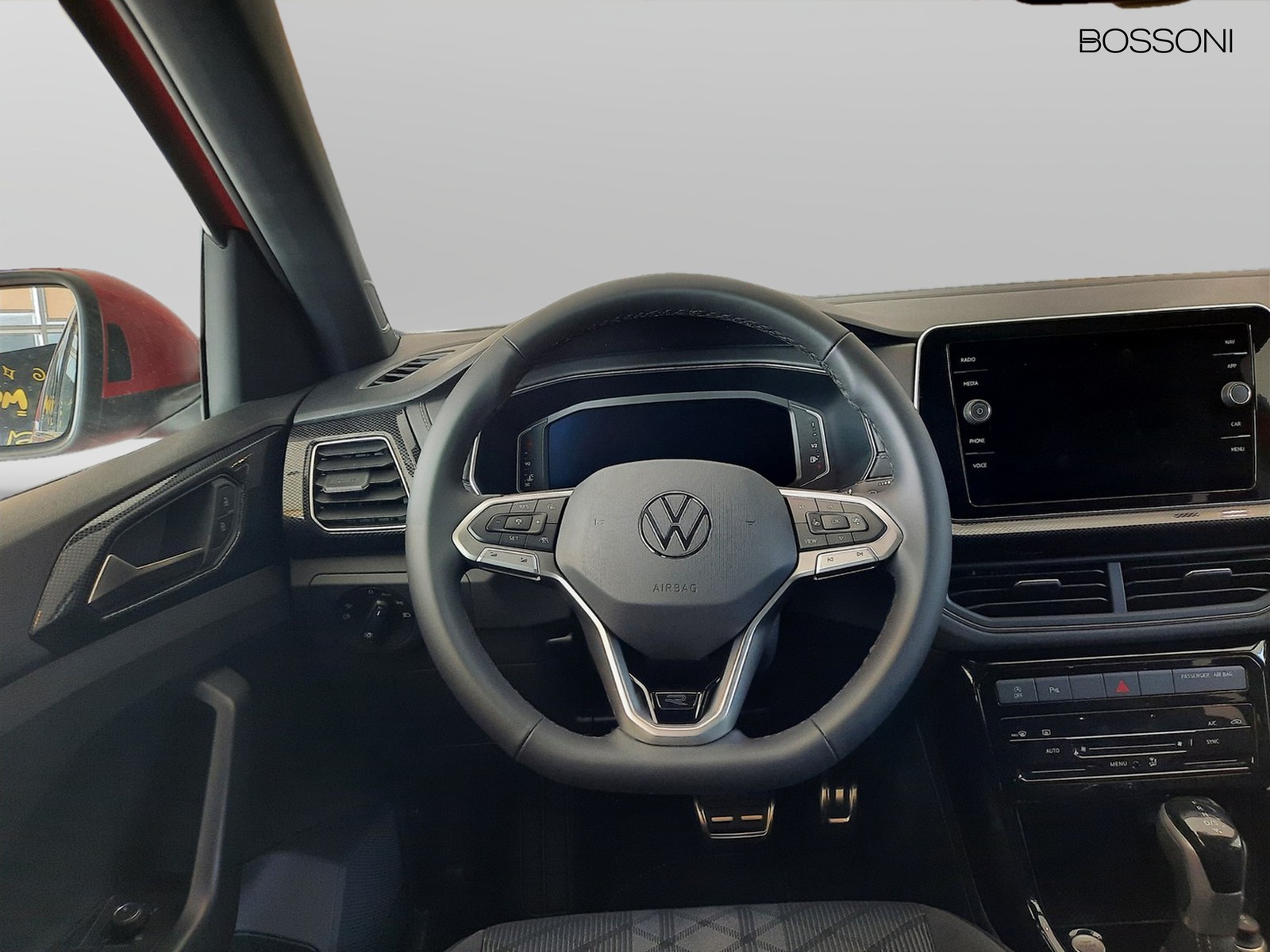 8 - Volkswagen T-Cross 1.0 tsi 115cv r-line plus dsg