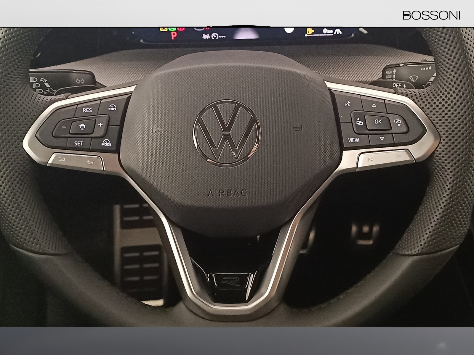 16 - Volkswagen Golf 2.0 tdi scr 150cv r-line plus dsg