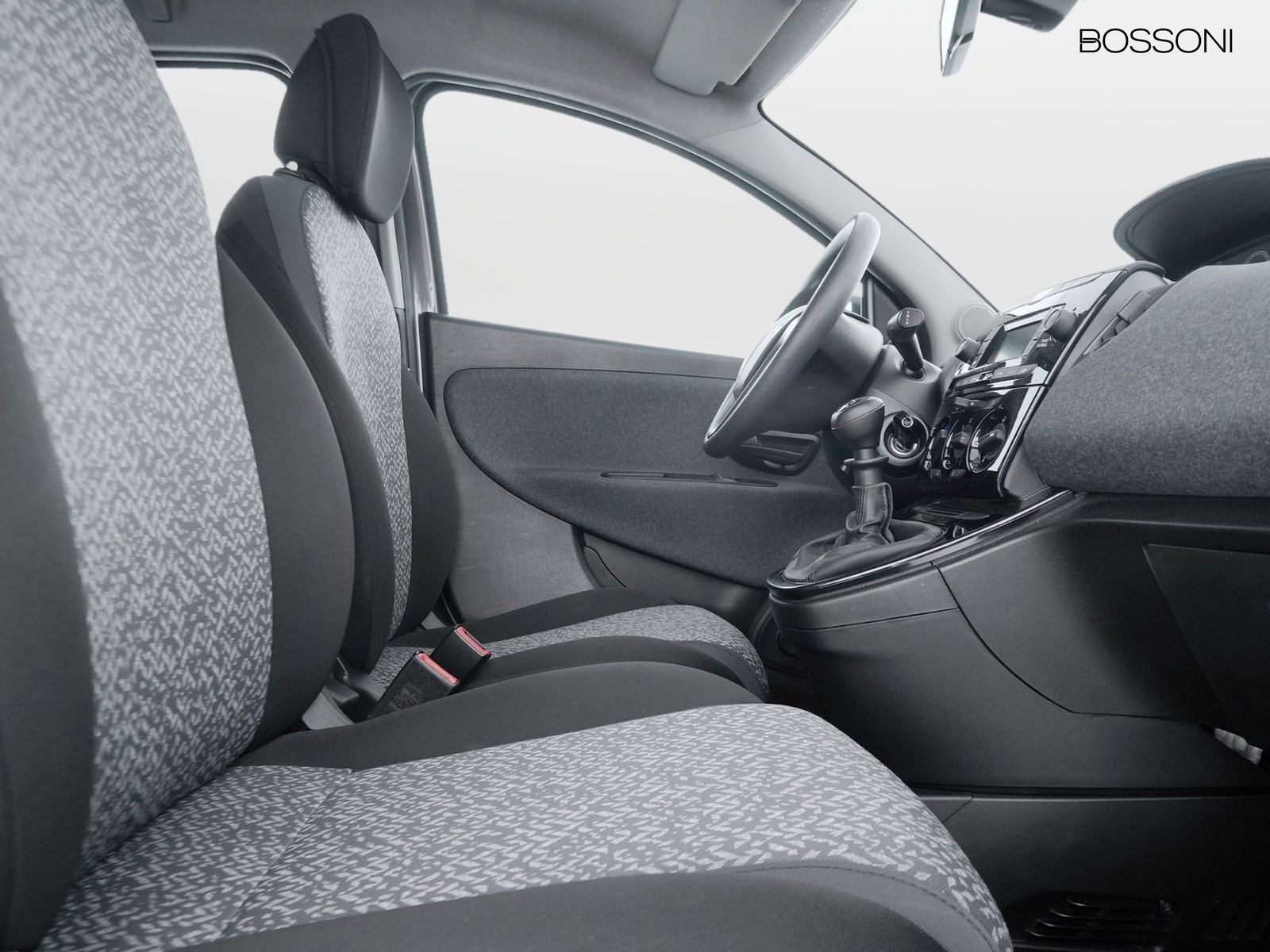 8 - Lancia Ypsilon 1.0 firefly hybrid 70cv silver s&s 5p.ti
