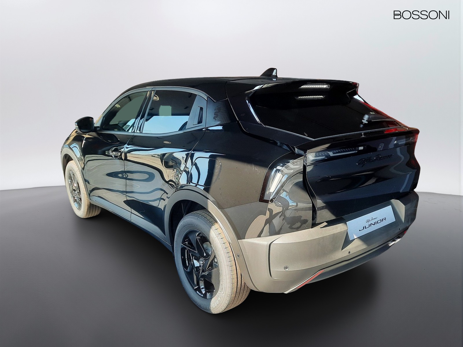3 - Alfa Romeo Junior 1.2 hybrid 145cv ibrida edct6