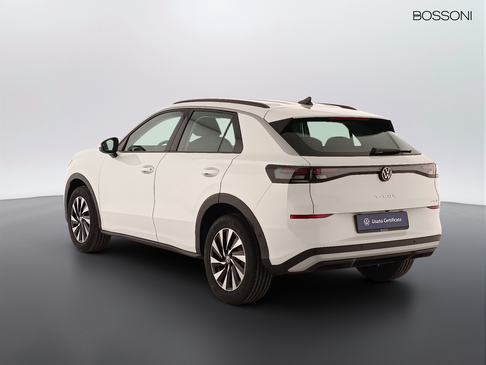 2 - Volkswagen T-Roc 1.5 etsi act 115cv life dsg
