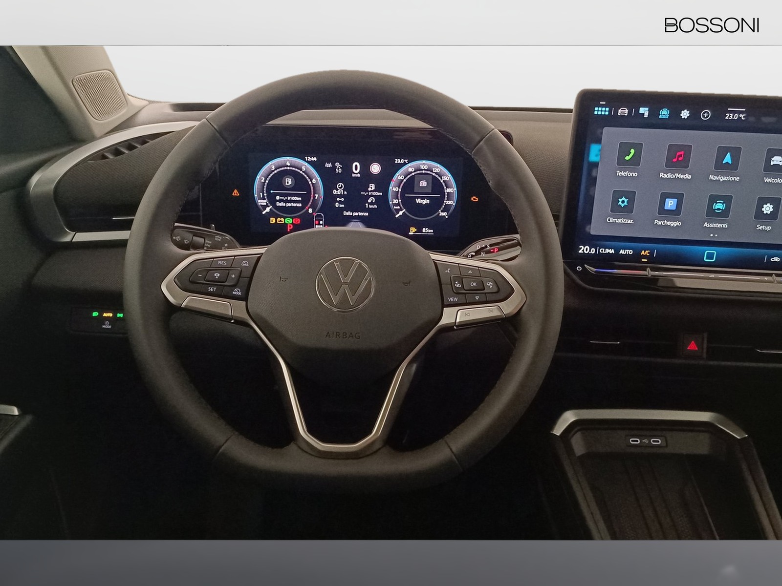 4 - Volkswagen T-Roc 1.5 etsi act 115cv life dsg