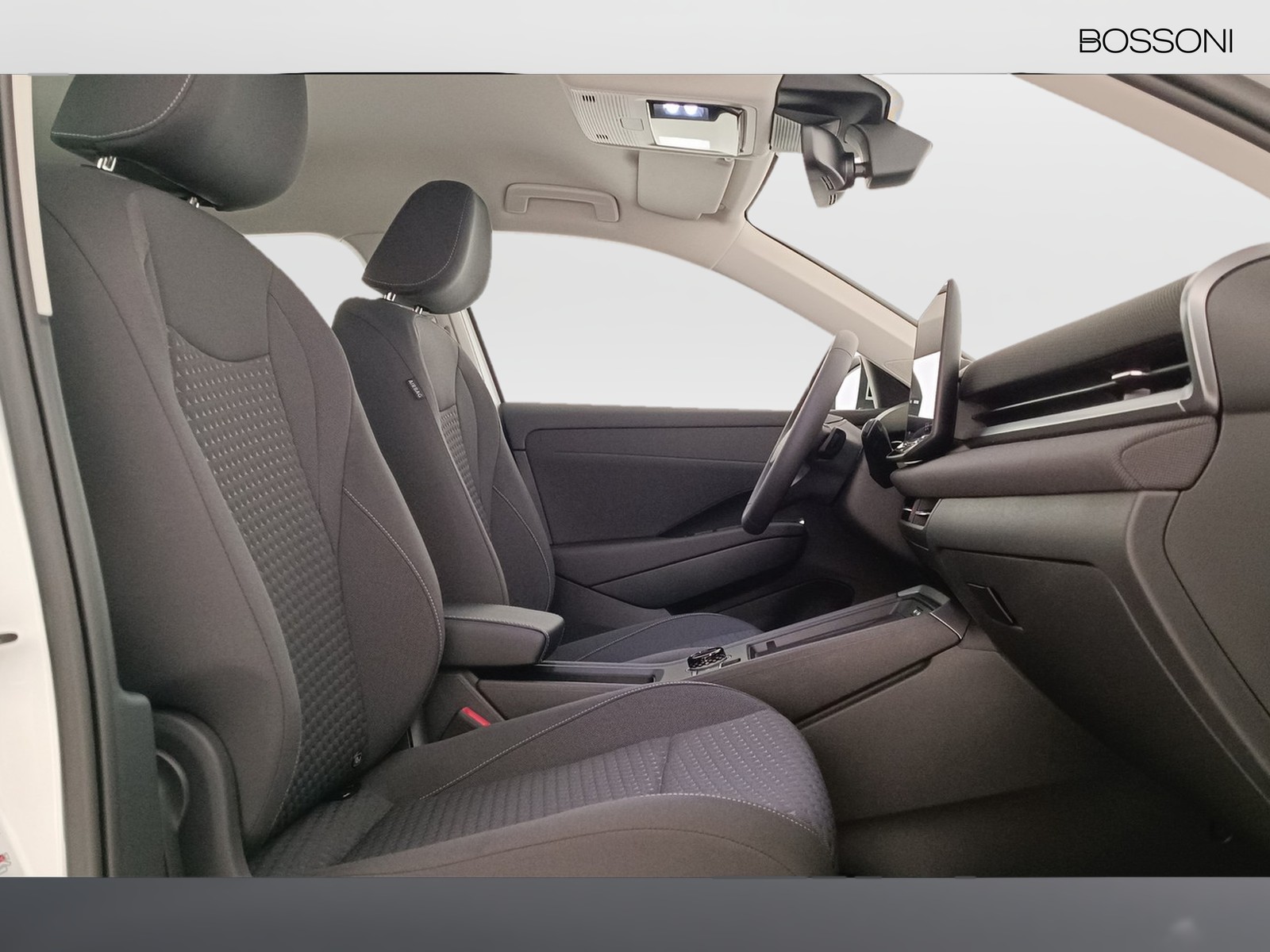 8 - Volkswagen T-Roc 1.5 etsi act 115cv life dsg