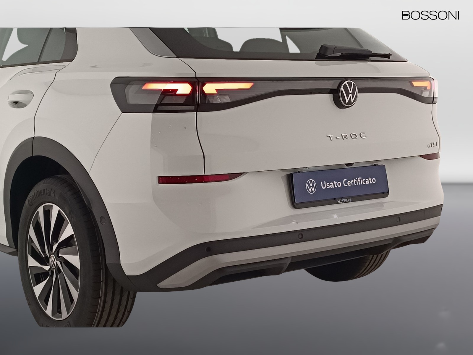 14 - Volkswagen T-Roc 1.5 etsi act 115cv life dsg