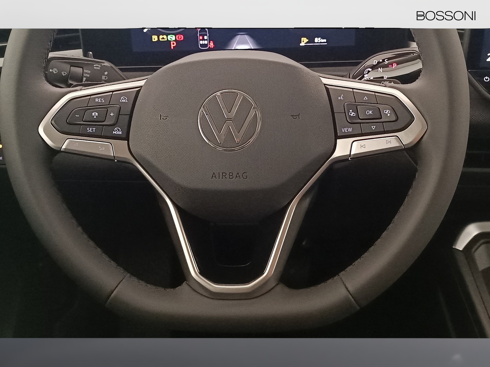 16 - Volkswagen T-Roc 1.5 etsi act 115cv life dsg