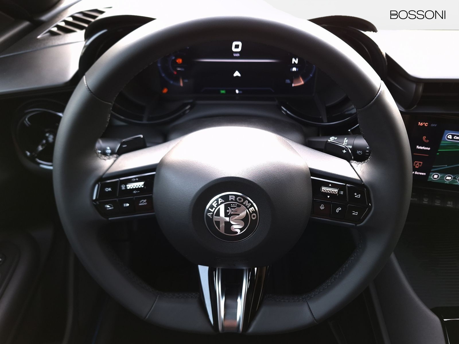 9 - Alfa Romeo Junior 1.2 hybrid 145cv ibrida speciale edct6