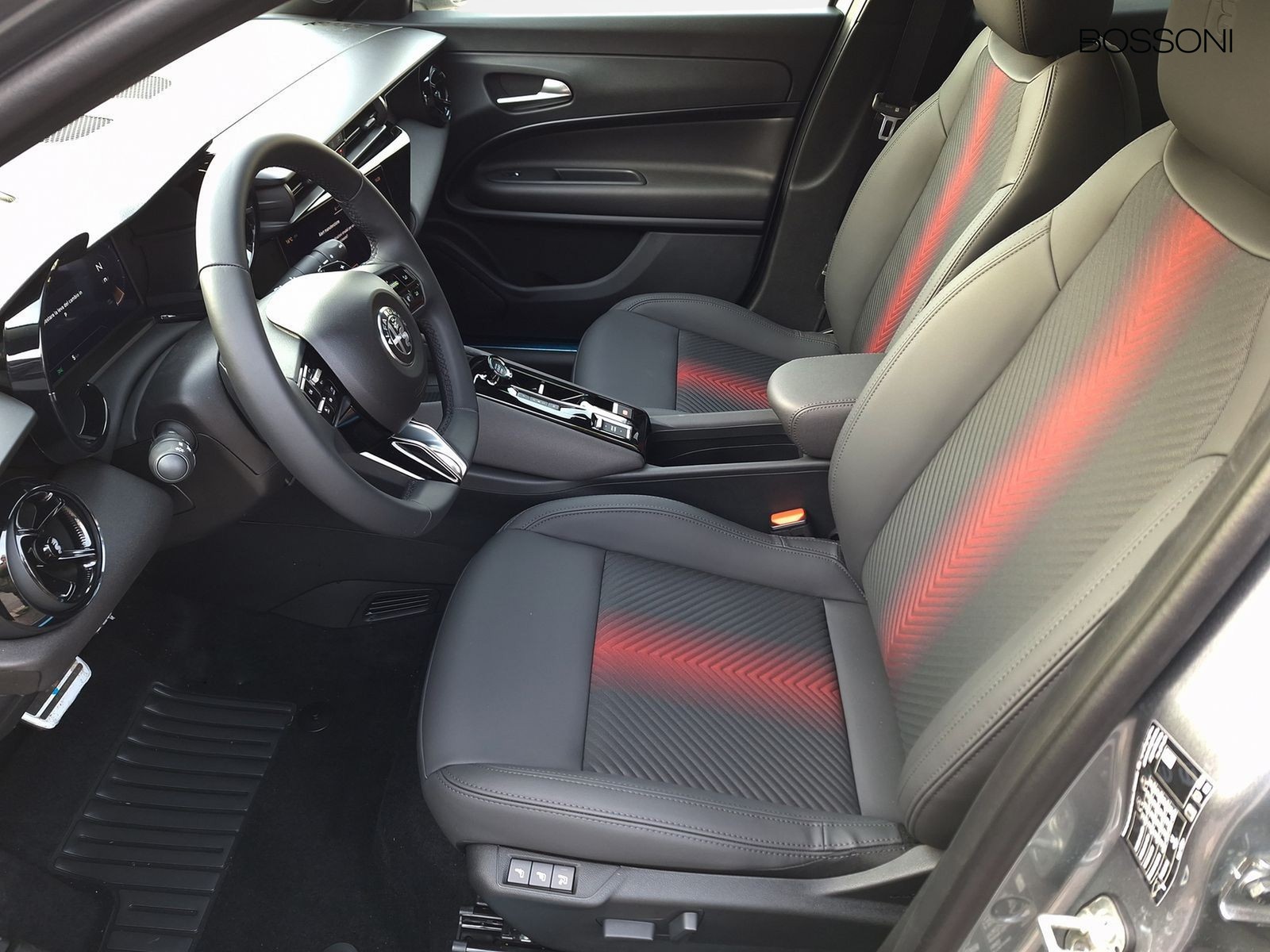 11 - Alfa Romeo Junior 1.2 hybrid 145cv ibrida speciale edct6