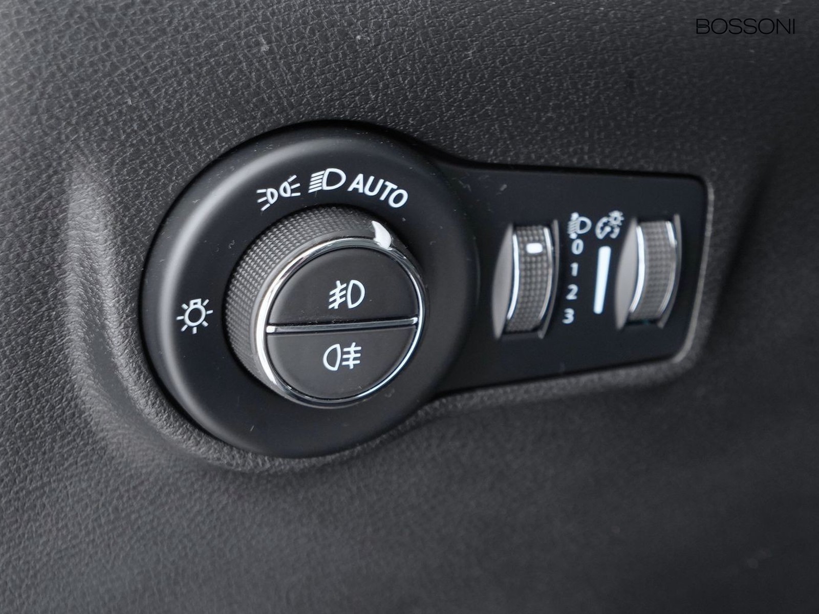 16 - Jeep Compass 1.5 turbo t4 mhev 130cv s 2wd dct