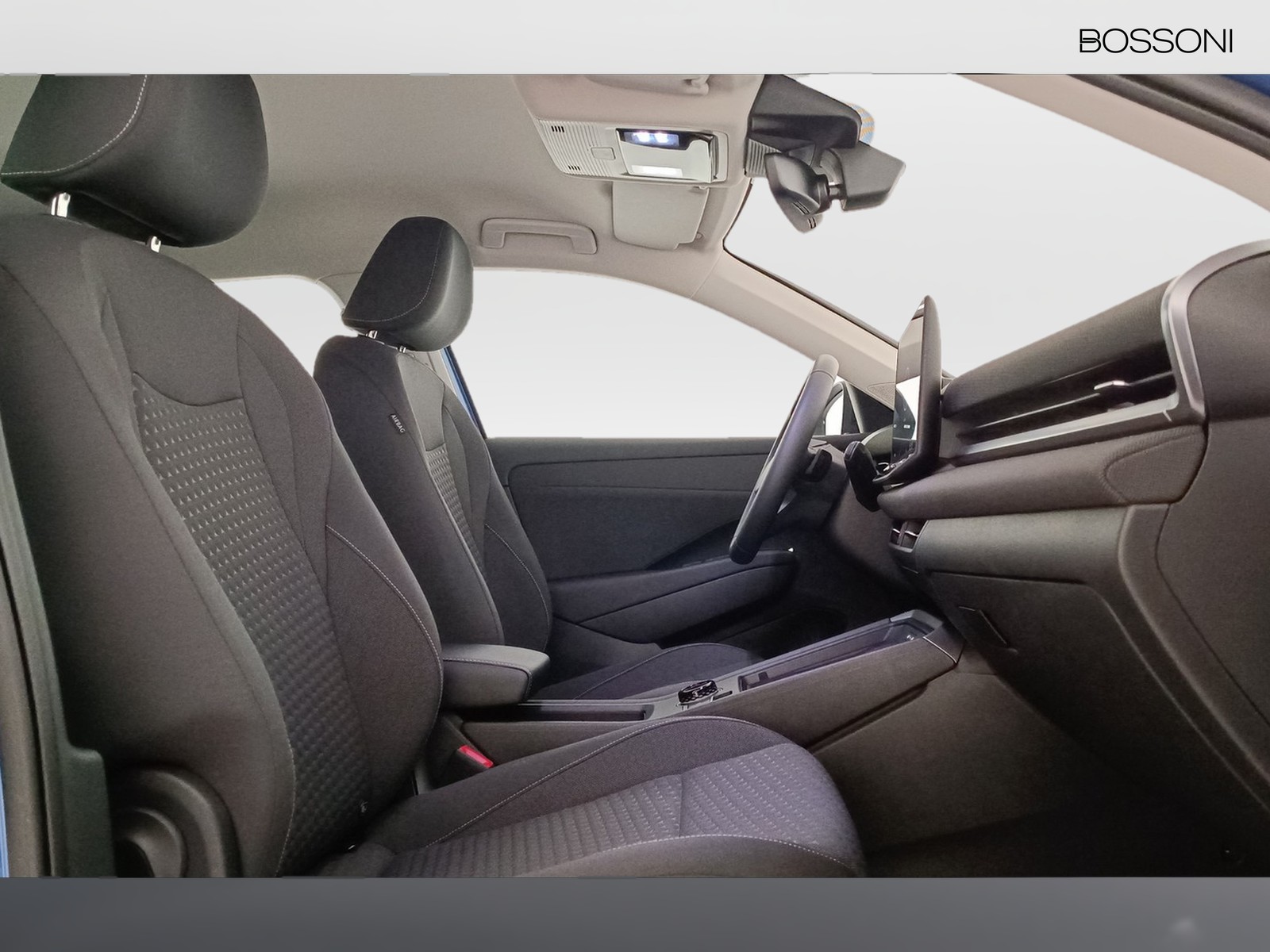 8 - Volkswagen T-Roc 1.5 etsi act 115cv life dsg