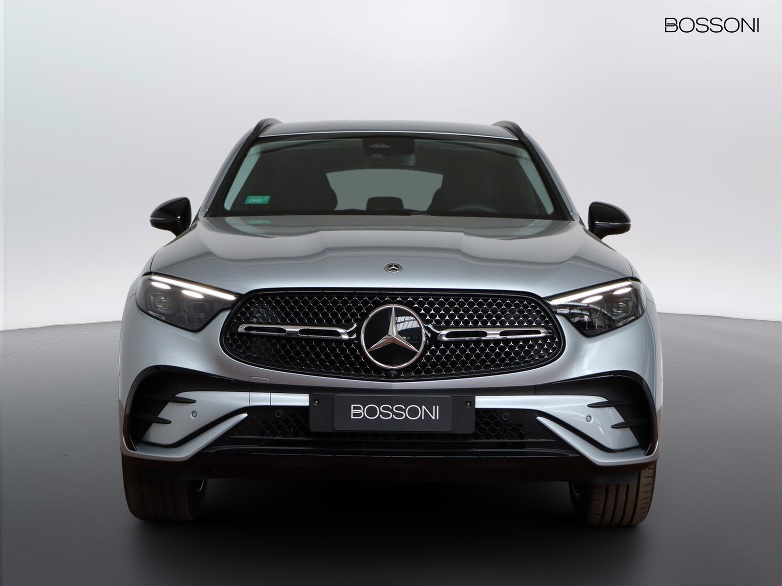 2 - Mercedes GLC suv 300 de plug in hybrid amg line premium tech 4matic 9g-tronic