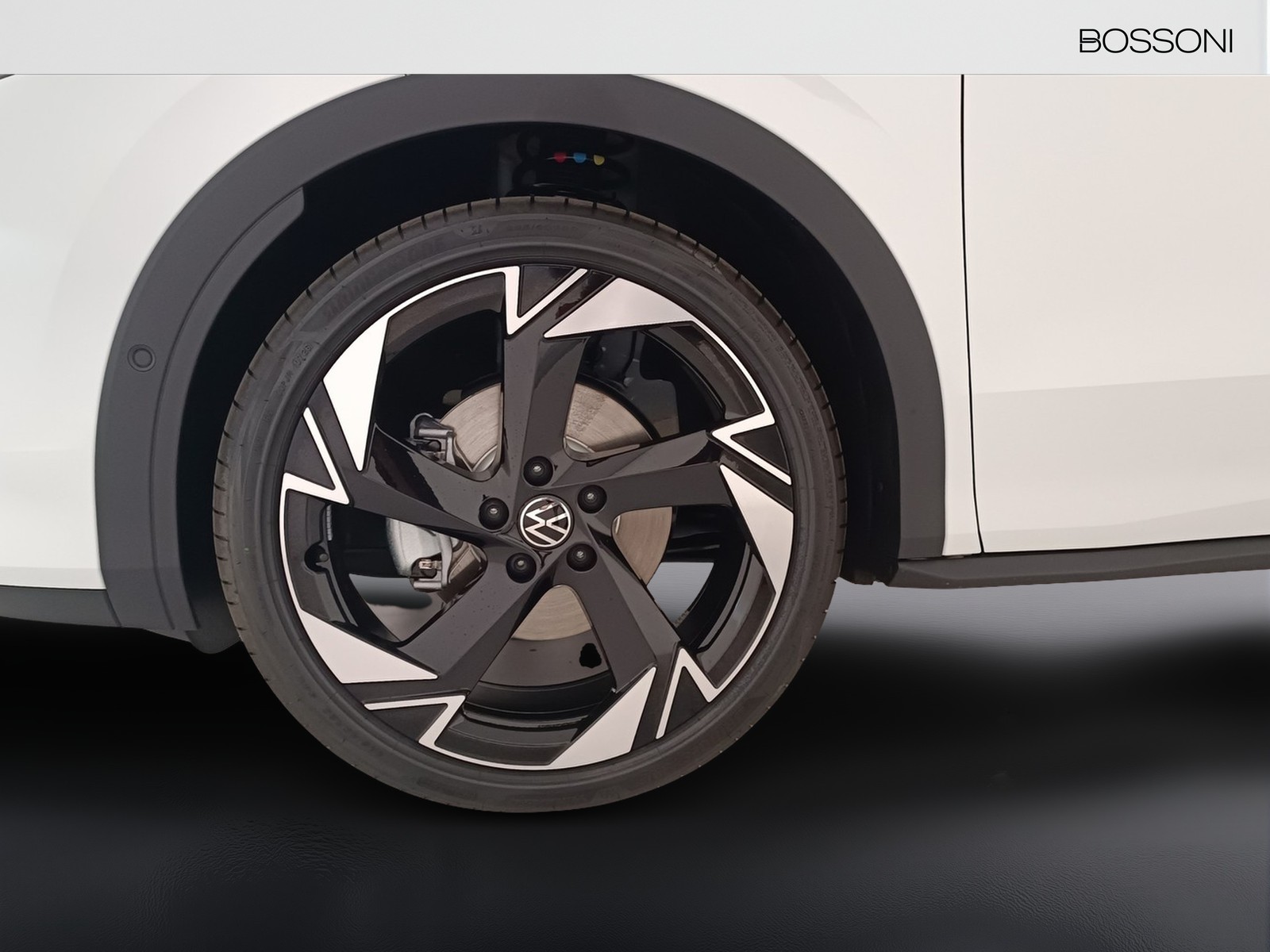 11 - Volkswagen T-Roc 1.5 etsi act 150cv r-line dsg