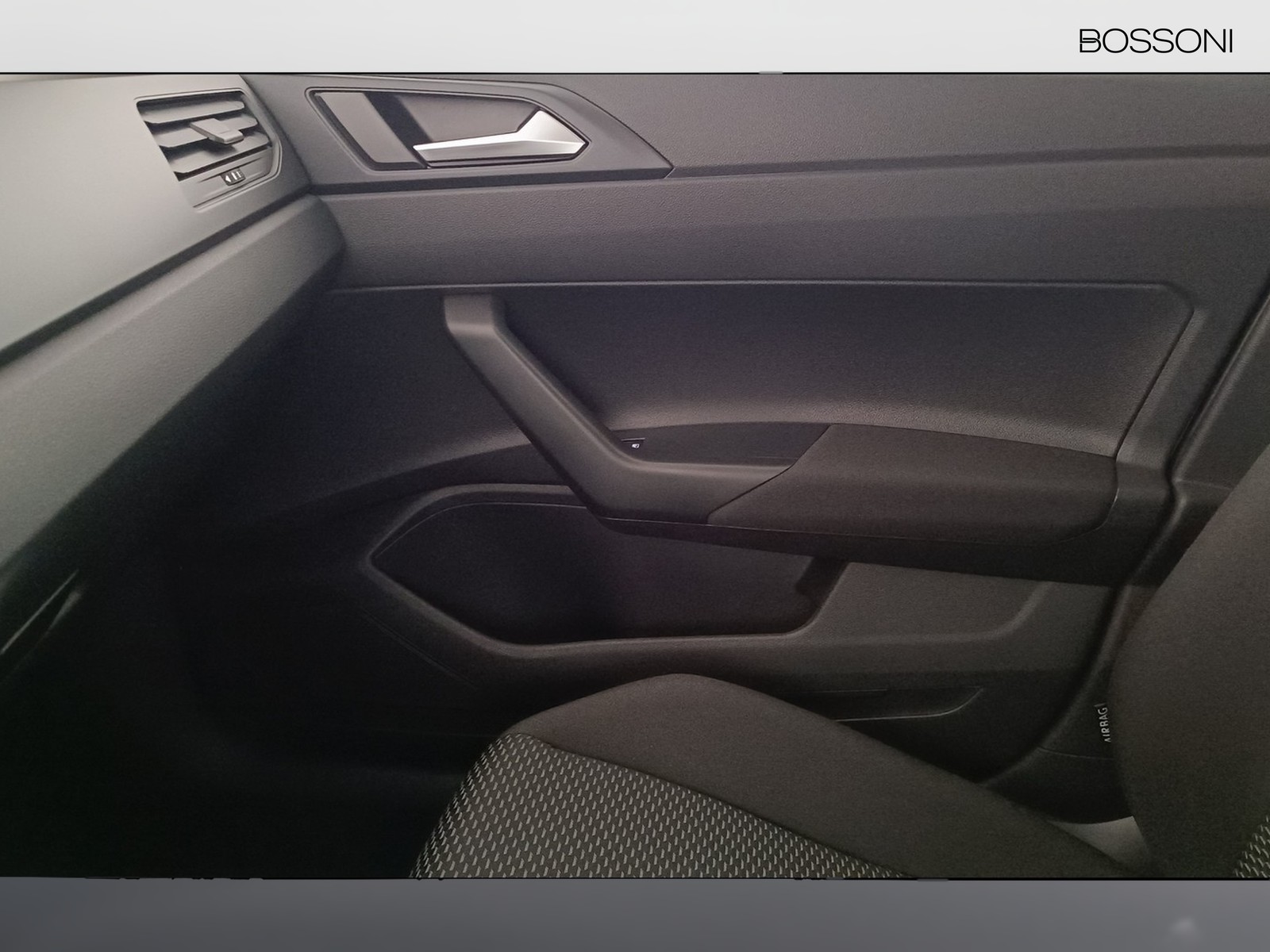12 - Volkswagen Polo 1.0 80cv young