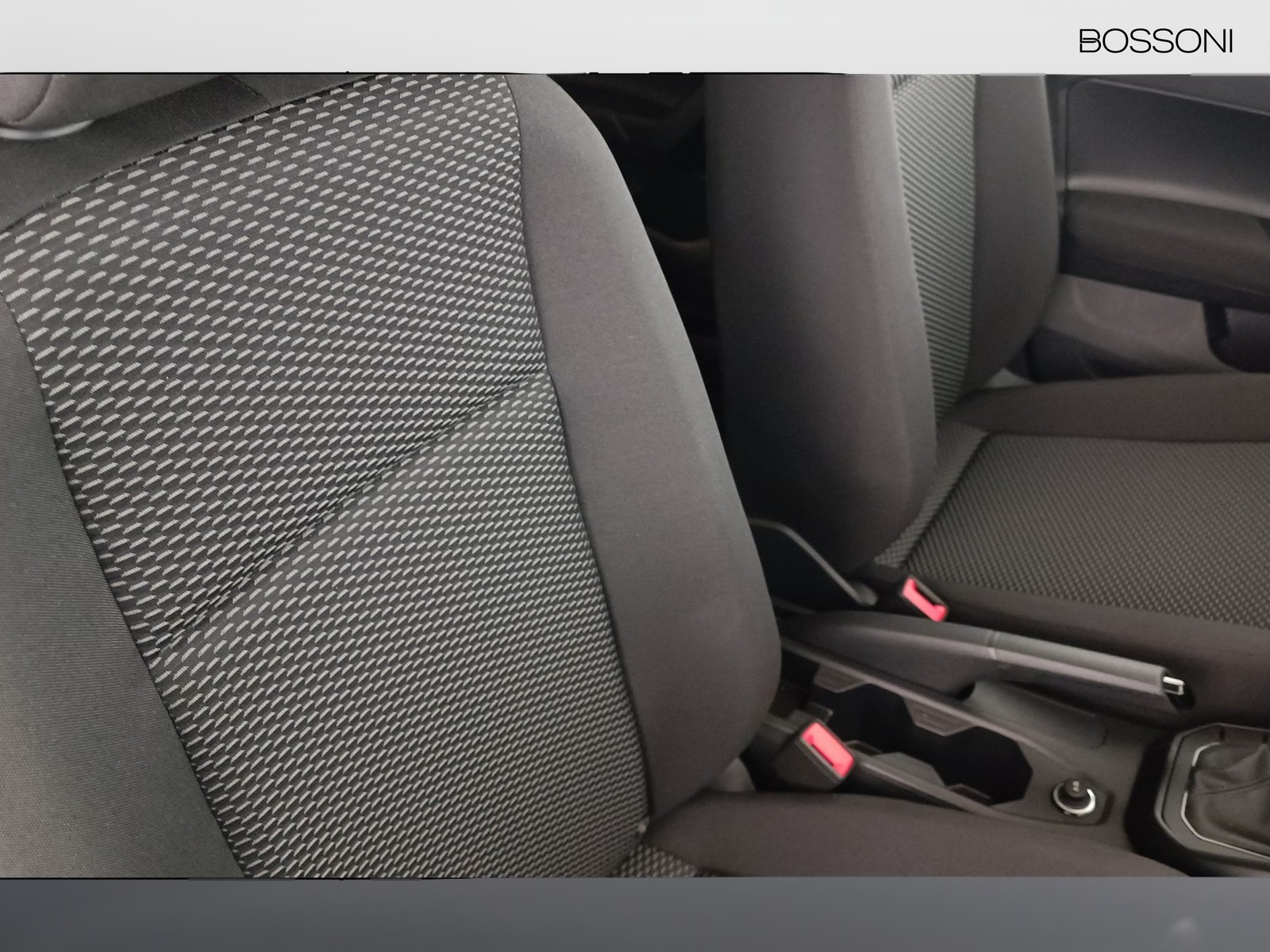 24 - Volkswagen Polo 1.0 80cv young