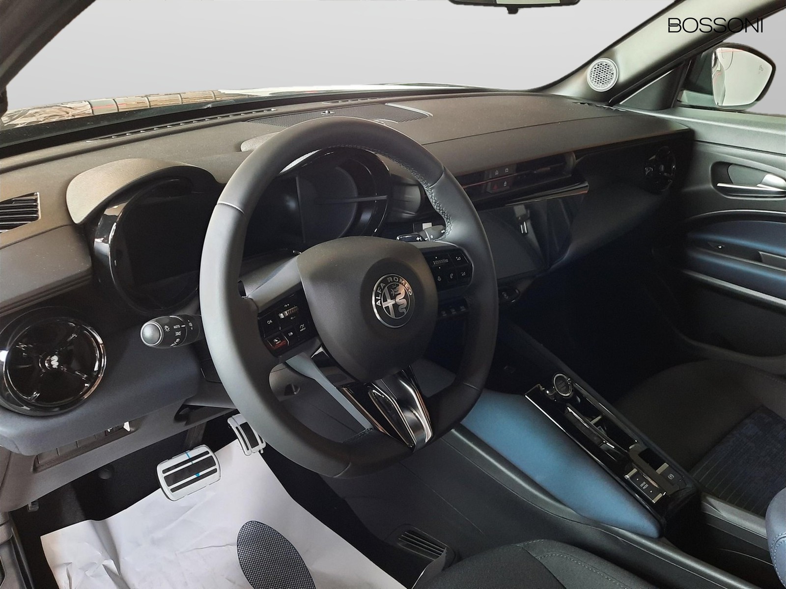22 - Alfa Romeo Junior 1.2 hybrid 145cv ibrida edct6