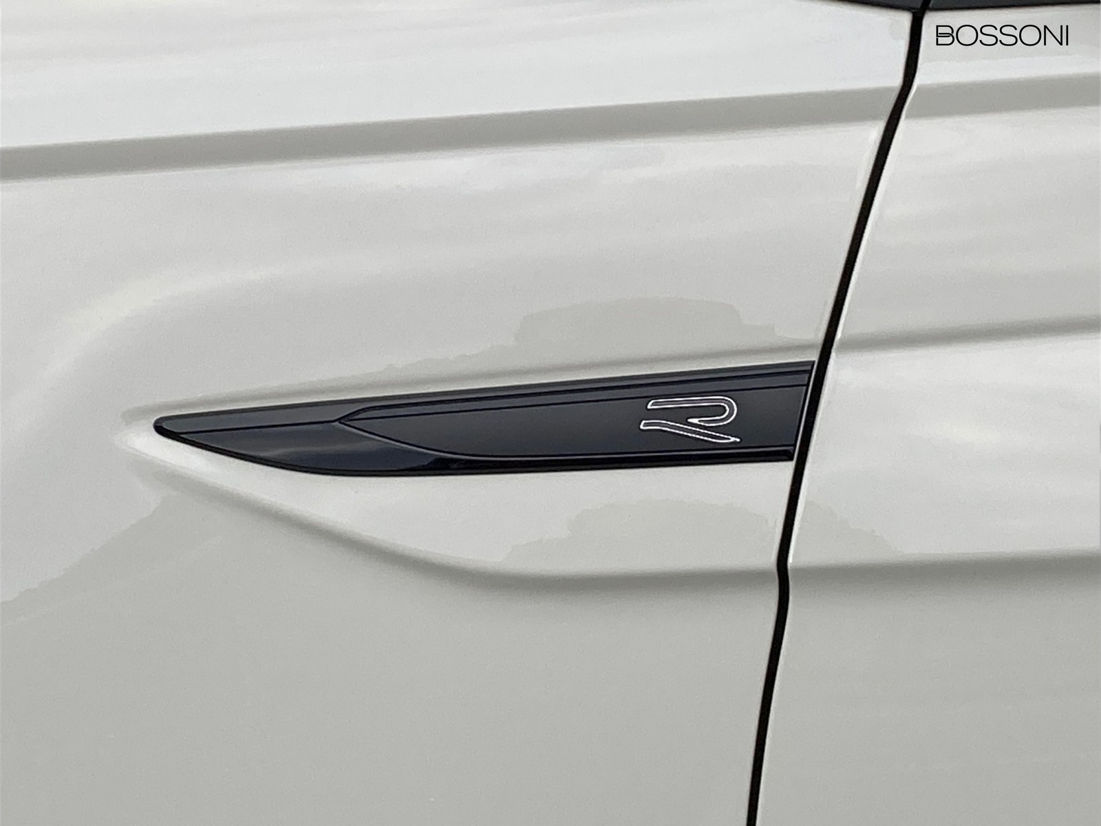 24 - Volkswagen Polo 1.0 tsi 95cv r-line plus