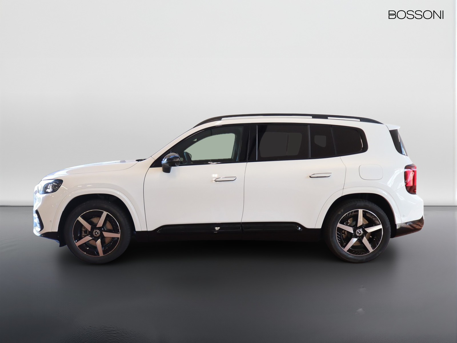 3 - Mercedes GLB 200 advanced plus 8g-edct