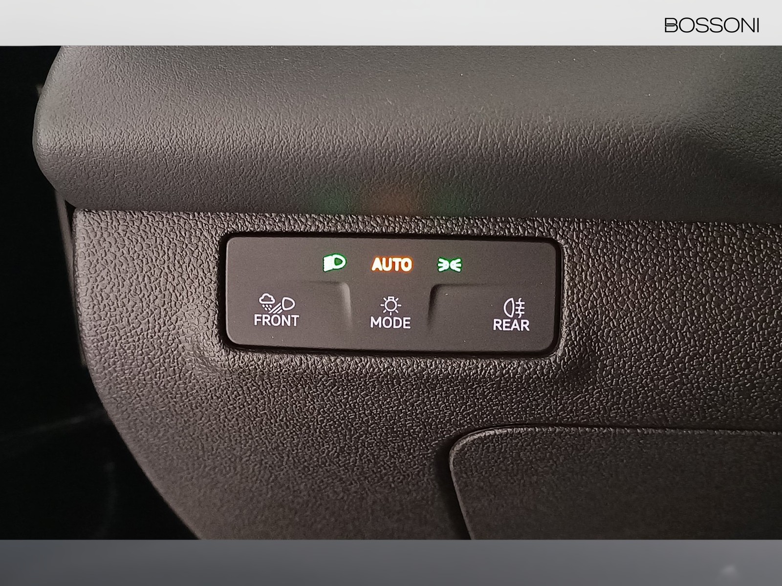 6 - Volkswagen T-Roc 1.5 etsi act 150cv style dsg
