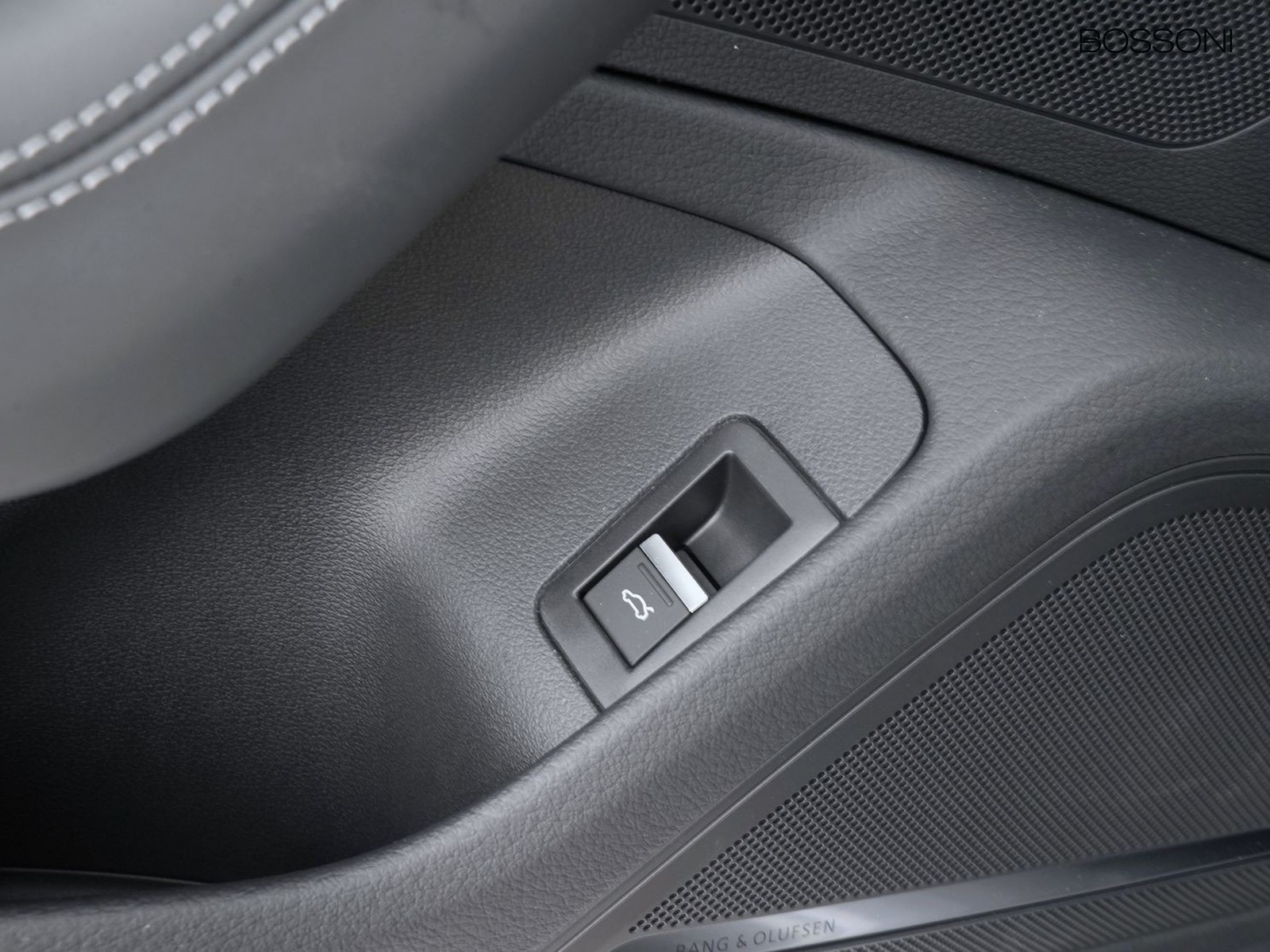 22 - Audi RS6 avant 4.0 v8 mhev performance quattro tiptronic