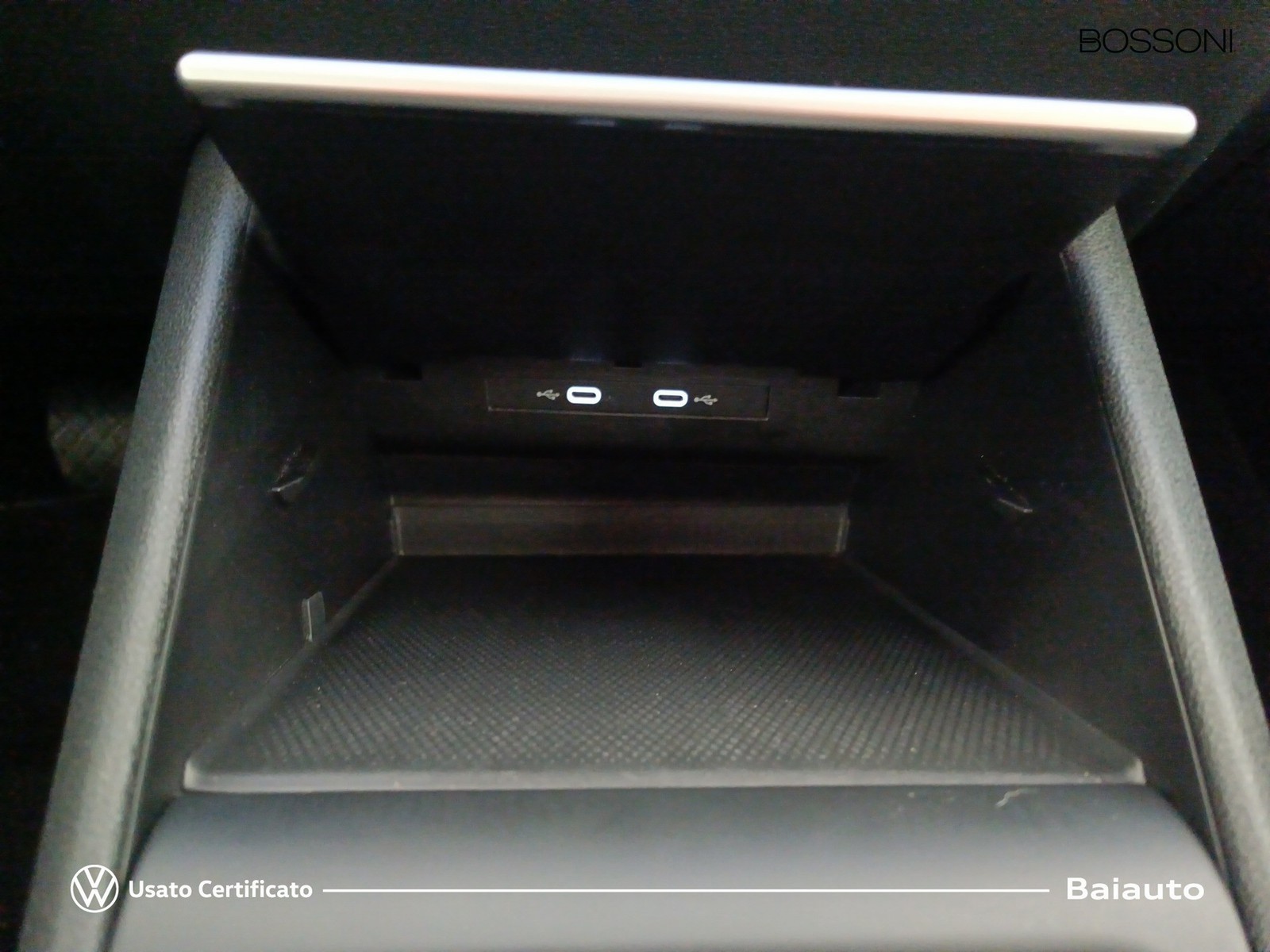 12 - Volkswagen Tiguan 2.0 tdi scr 150cv life dsg
