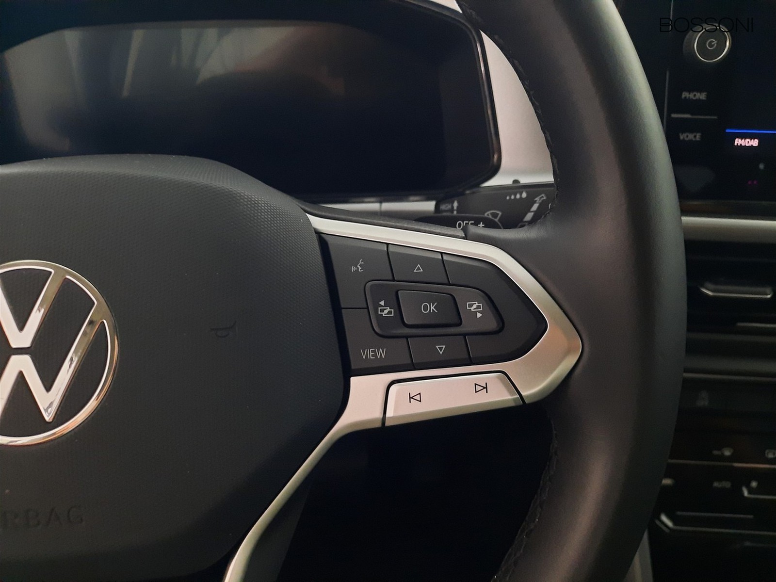 14 - Volkswagen T-Roc 2.0 tdi scr 150cv life dsg