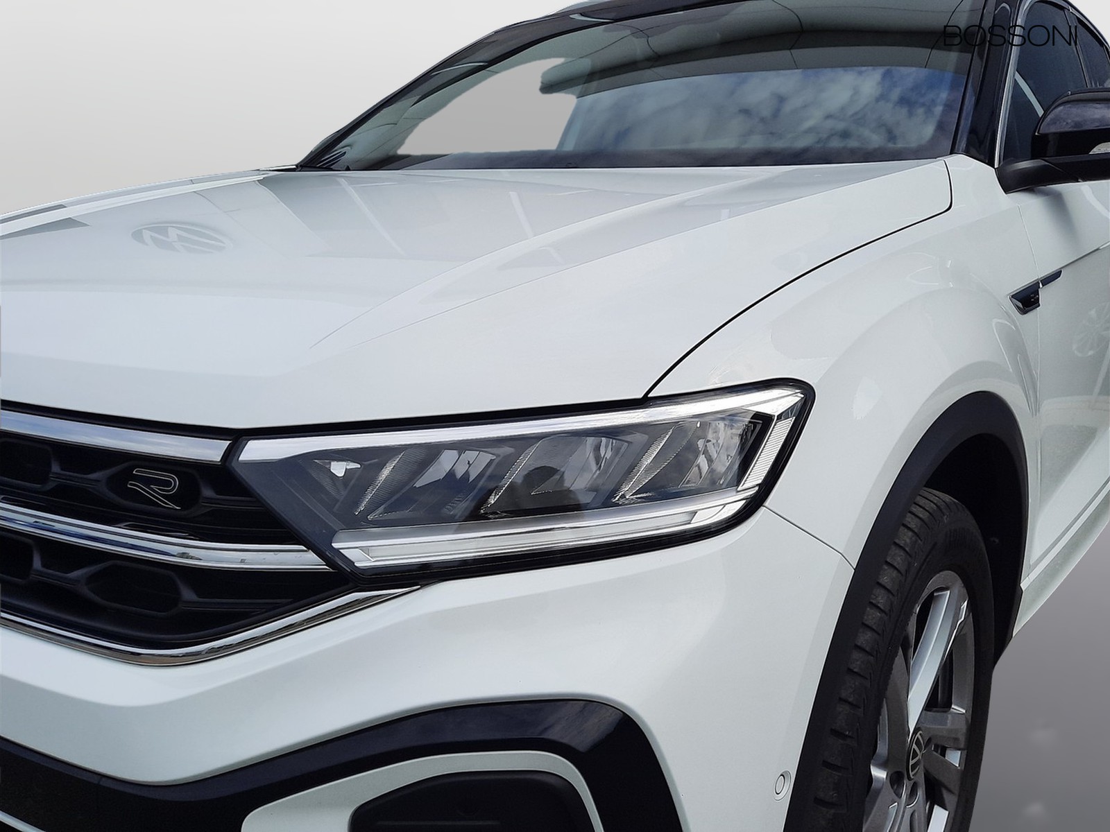 22 - Volkswagen T-Roc 1.0 tsi 110cv r line