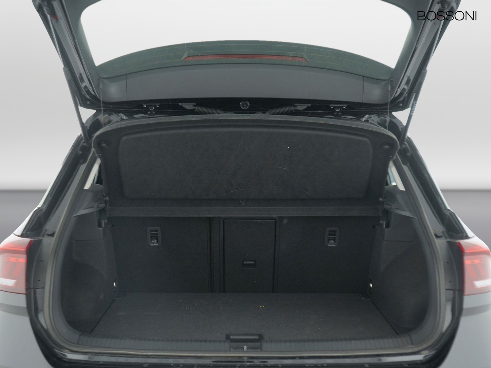 10 - Volkswagen T-Roc 2.0 tdi scr 150cv life dsg