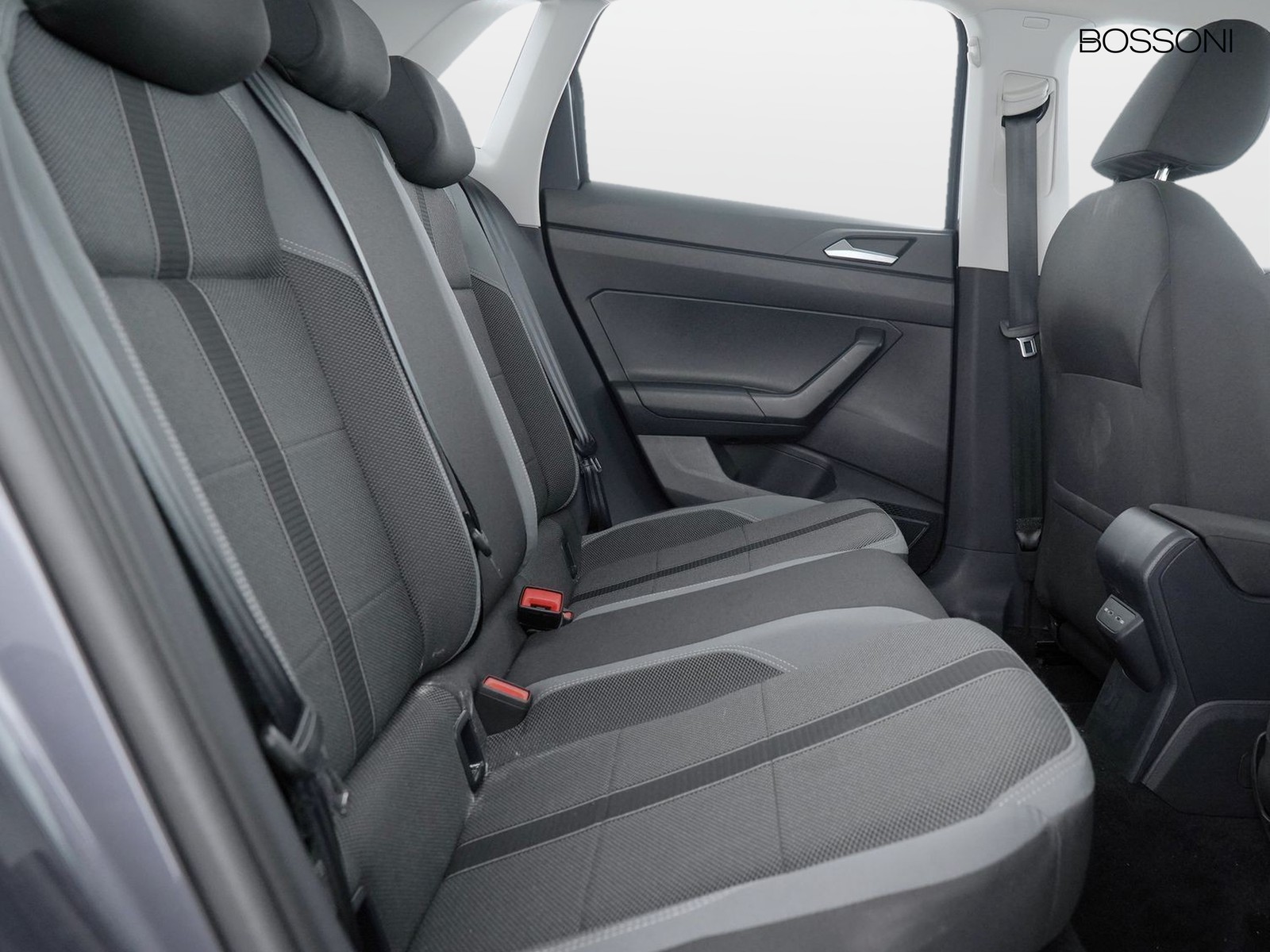 9 - Volkswagen Polo 1.0 tsi 95cv style