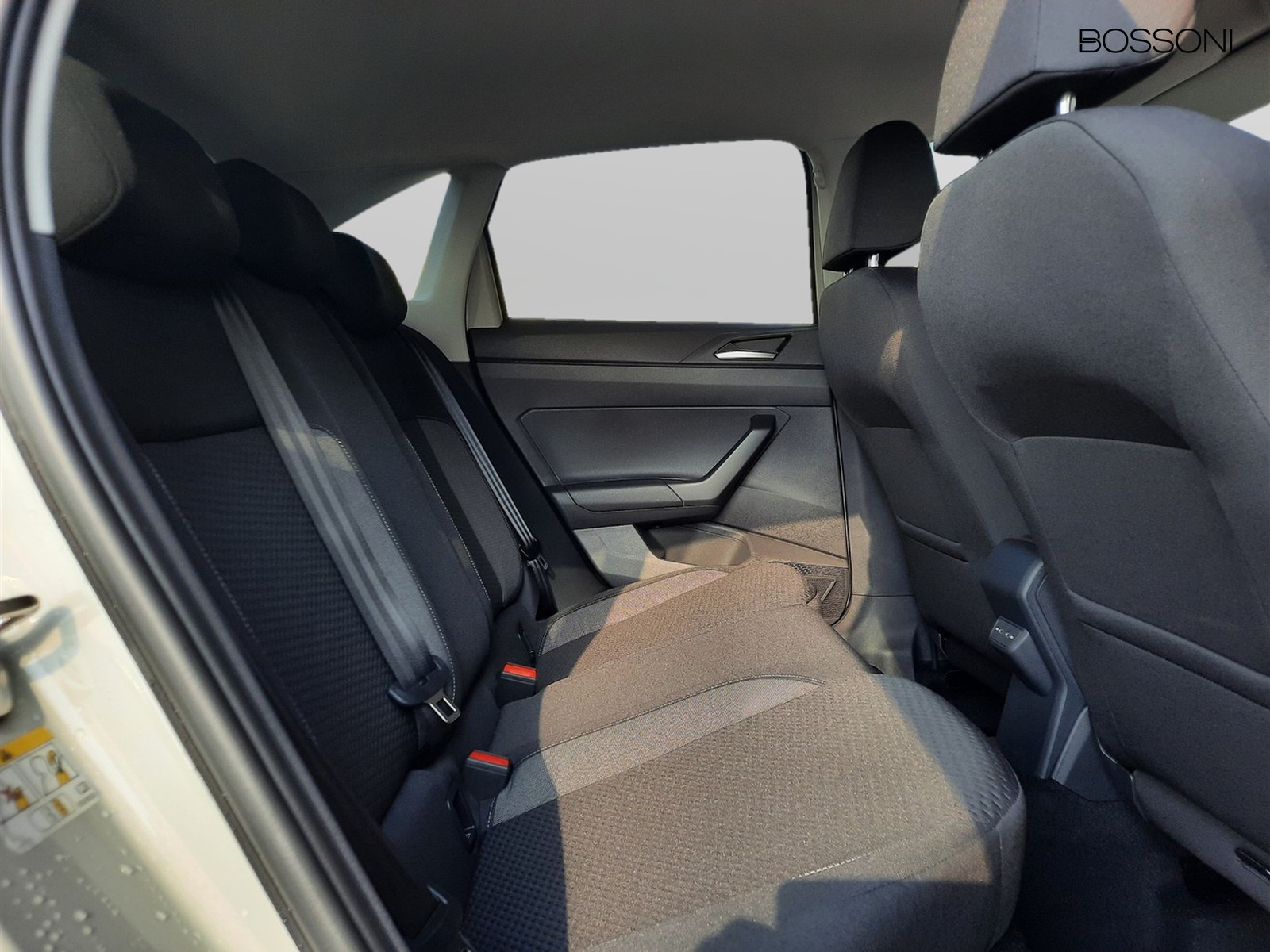 9 - Volkswagen Taigo 1.0 tsi 115cv edition plus